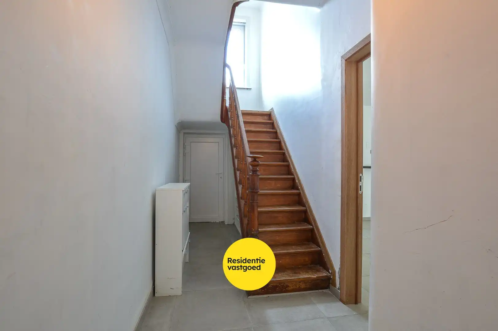 Gerenoveerde woning met 3 slaapkamers te huur nabij Centrum Oudenburg.  foto 2