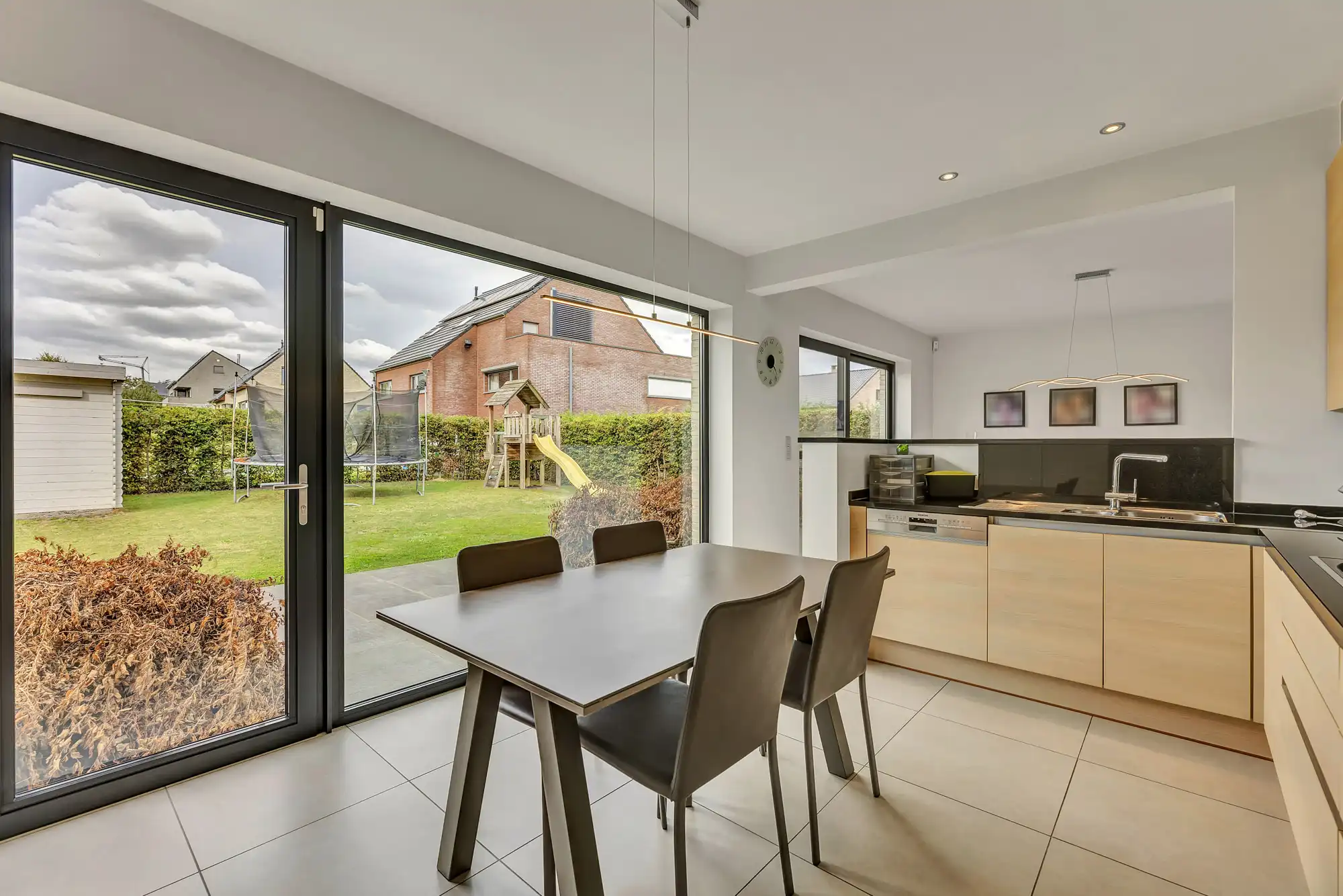 Landelijk gelegen villa met 4 slaapkamers te Pajottegem foto 7