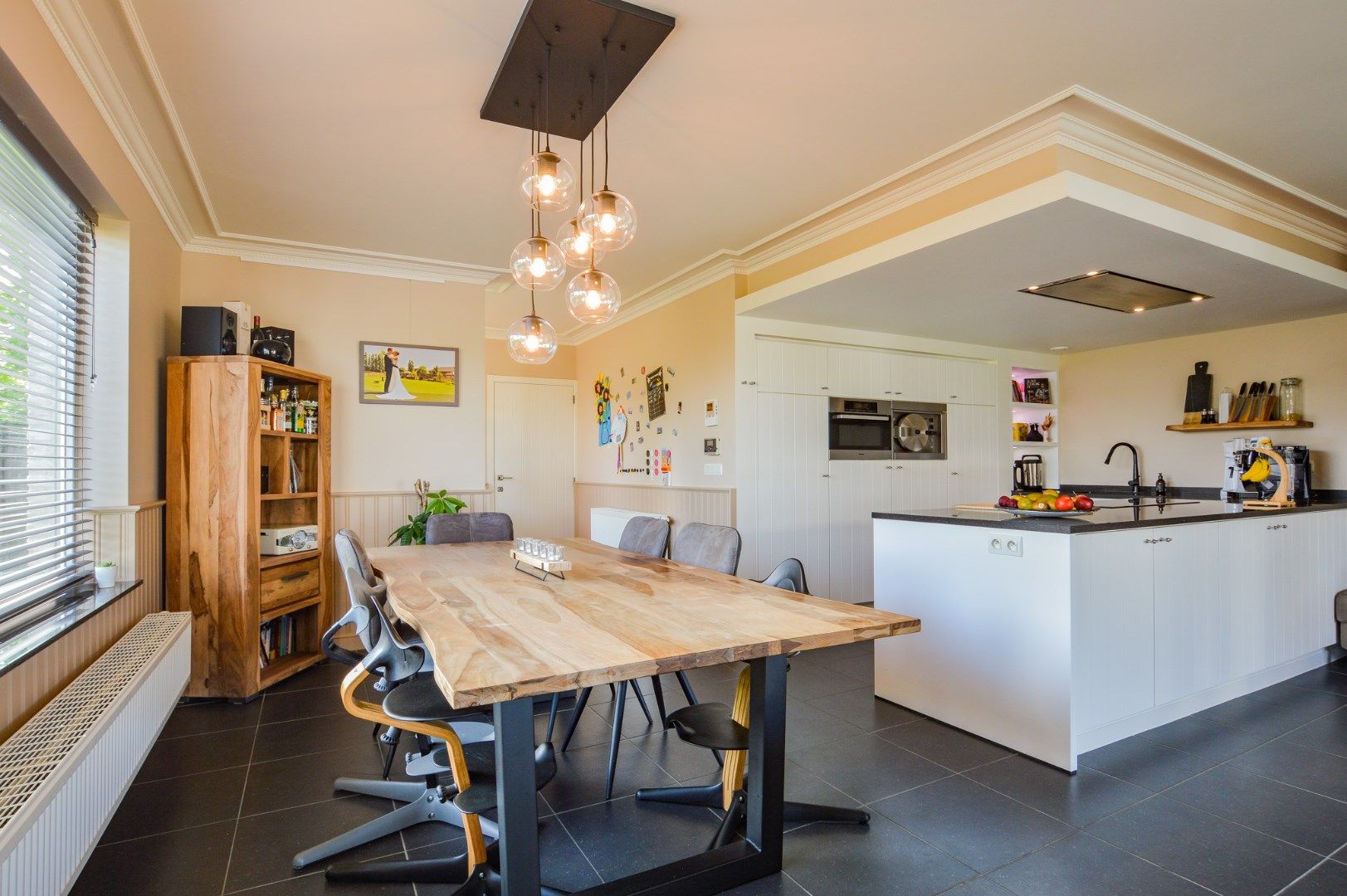 Ruime gezinswoning op een perceel van 1.131m² foto 11