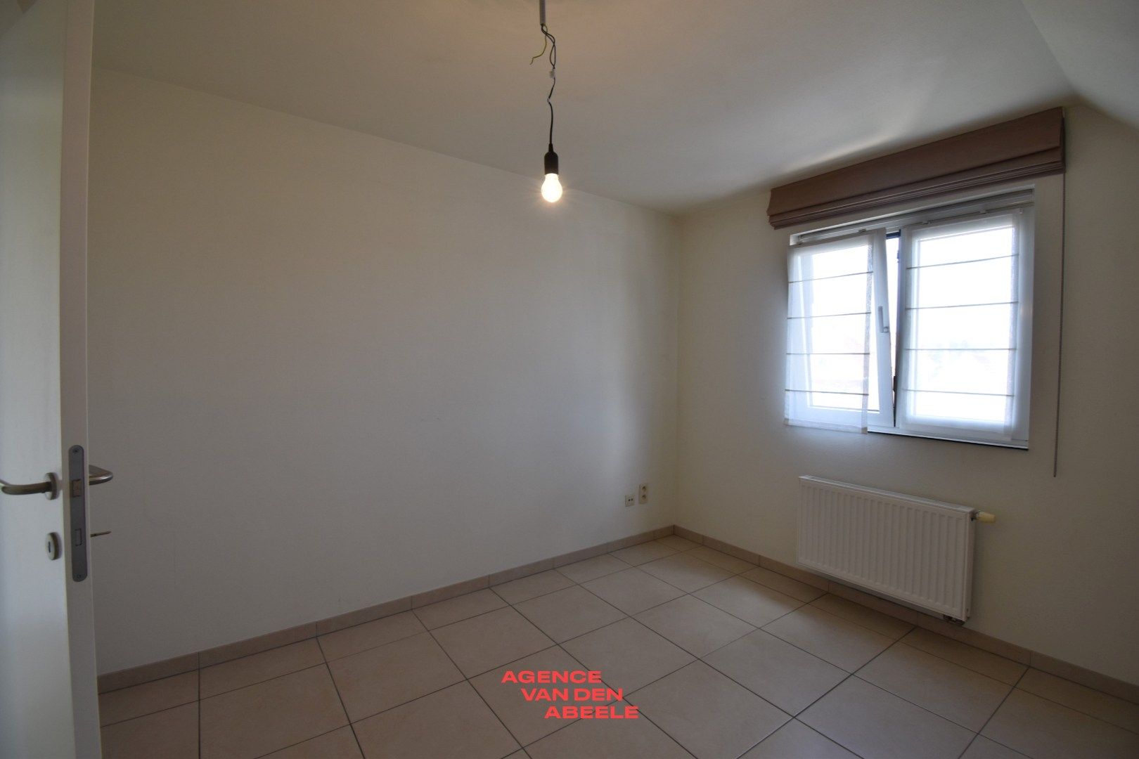 Zeer mooi appartement in centrum Moerbrugge! foto 6