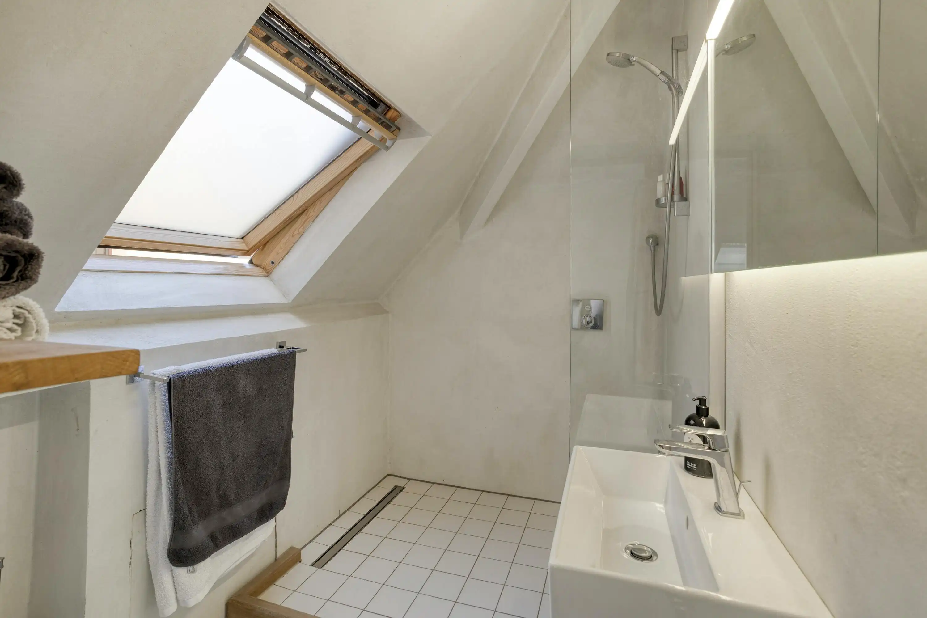 Uniek dakappartement met terras te koop in Antwerpen foto 18