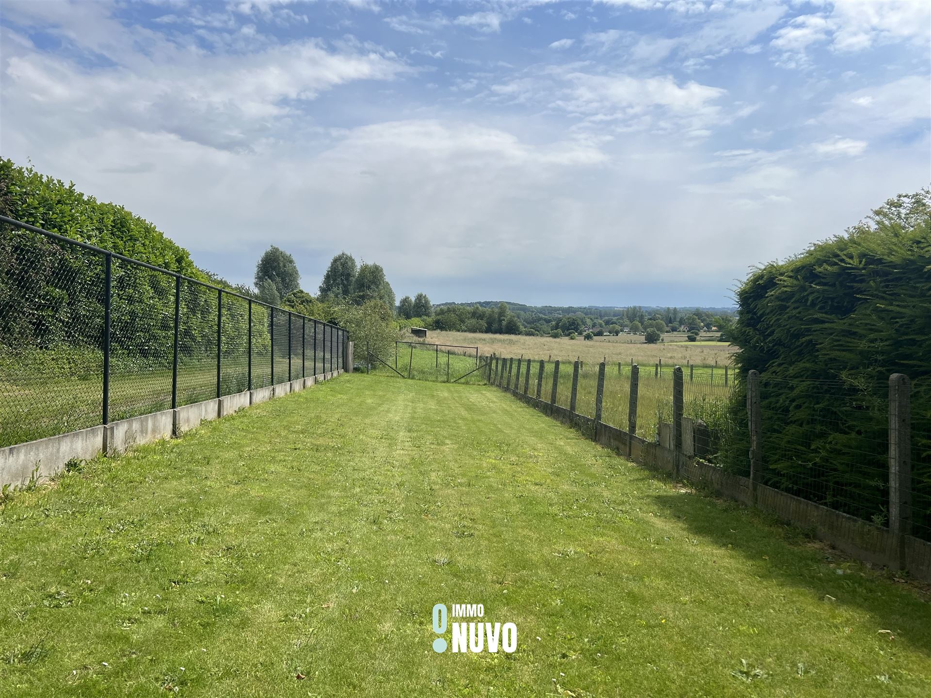 Gunstig gelegen woning met mooie tuin in Asse! foto 3