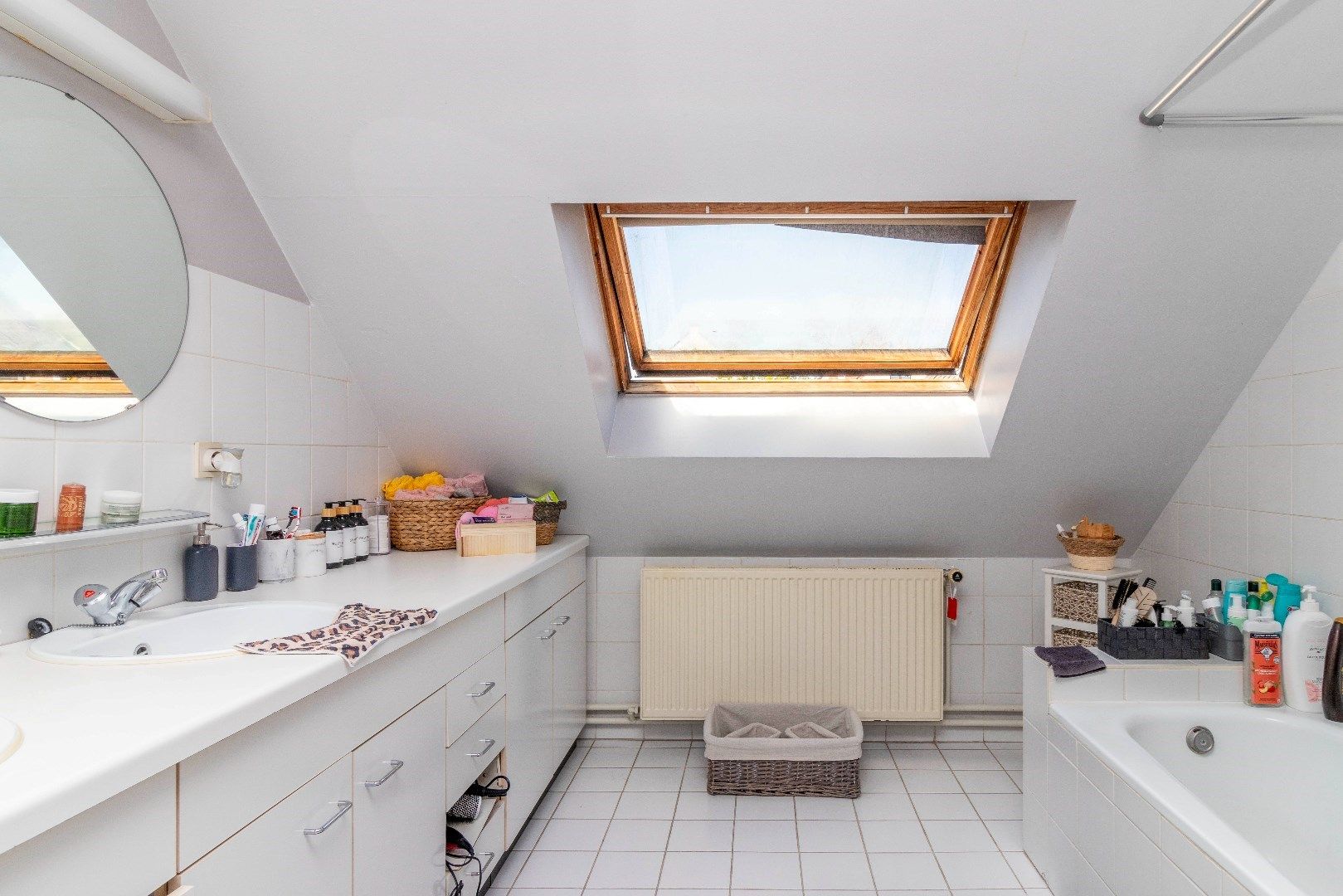 Ruim duplexappartement met gelijkvloerse handelsruimte foto 21