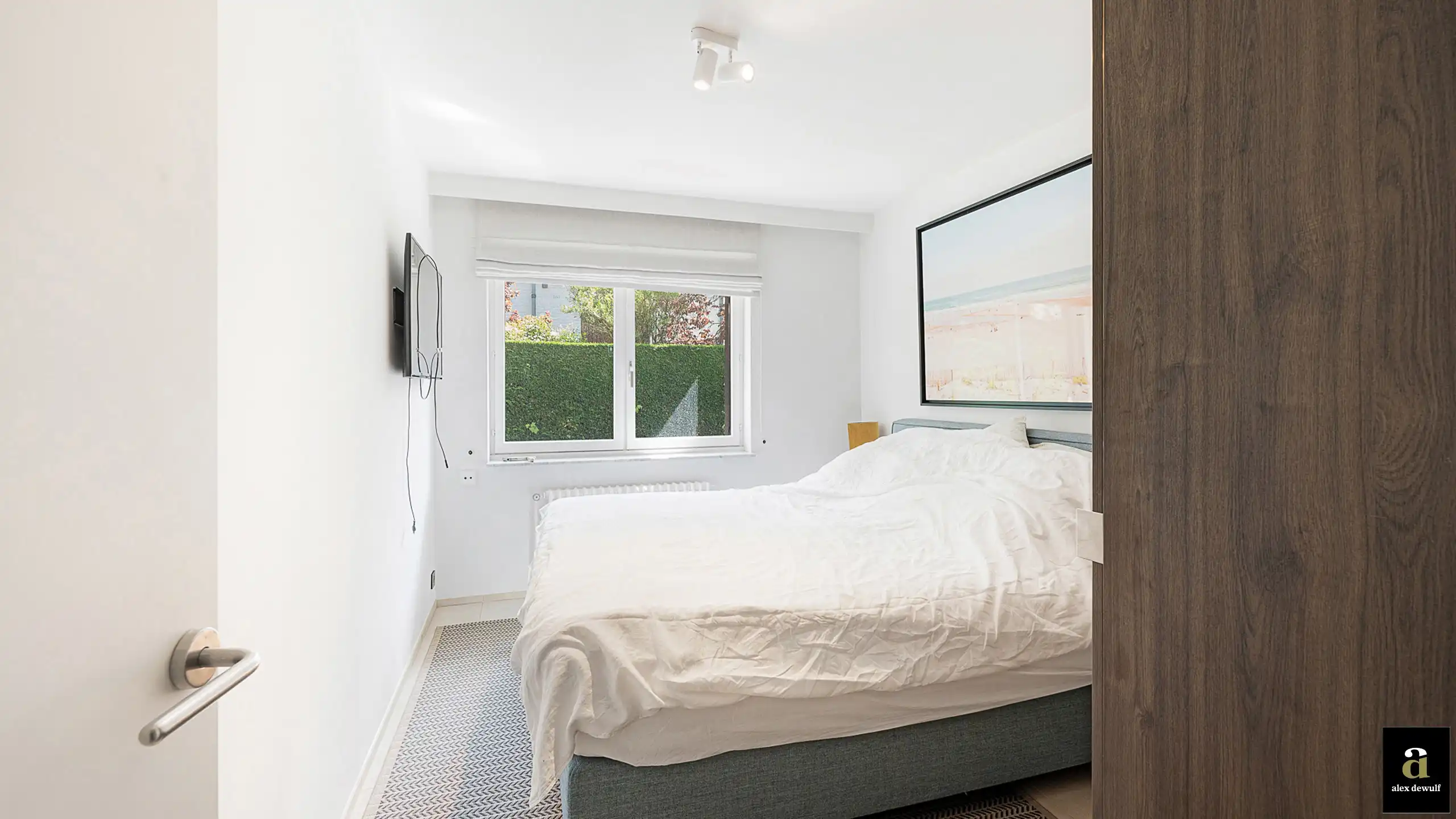 Ruim gelijksvloers tuinappartement met 3 slaapkamers, garage en kelder [Elizabetlaan / Neptunuspad]. foto 23