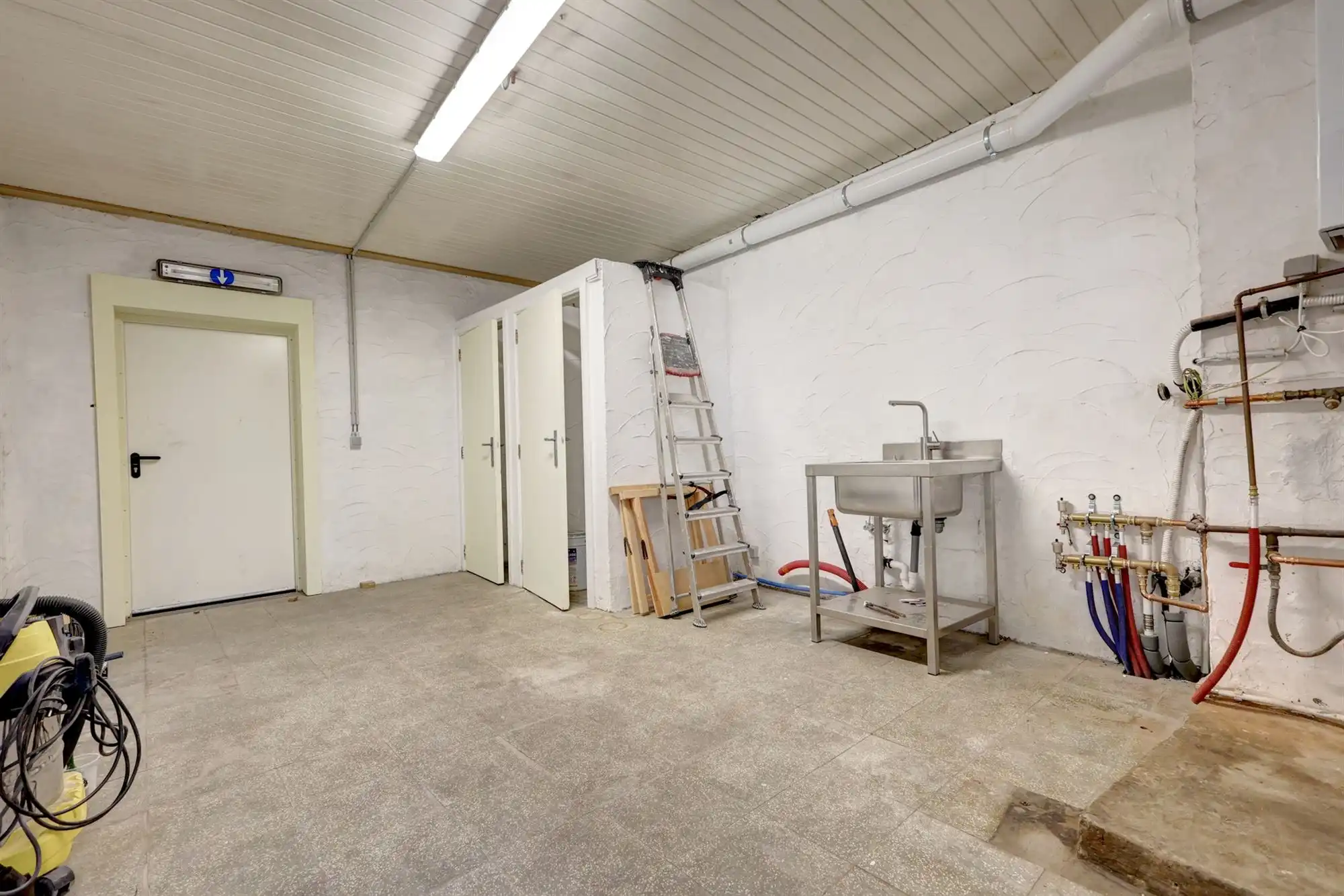 Ruime woning met magazijn van 302m²+ winkel foto 7