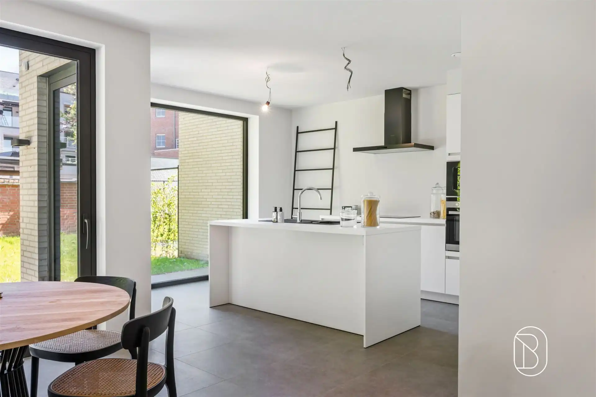 Kwalitatief afgewerkte nieuwbouw met 3 slk, E-peil 0. foto 19