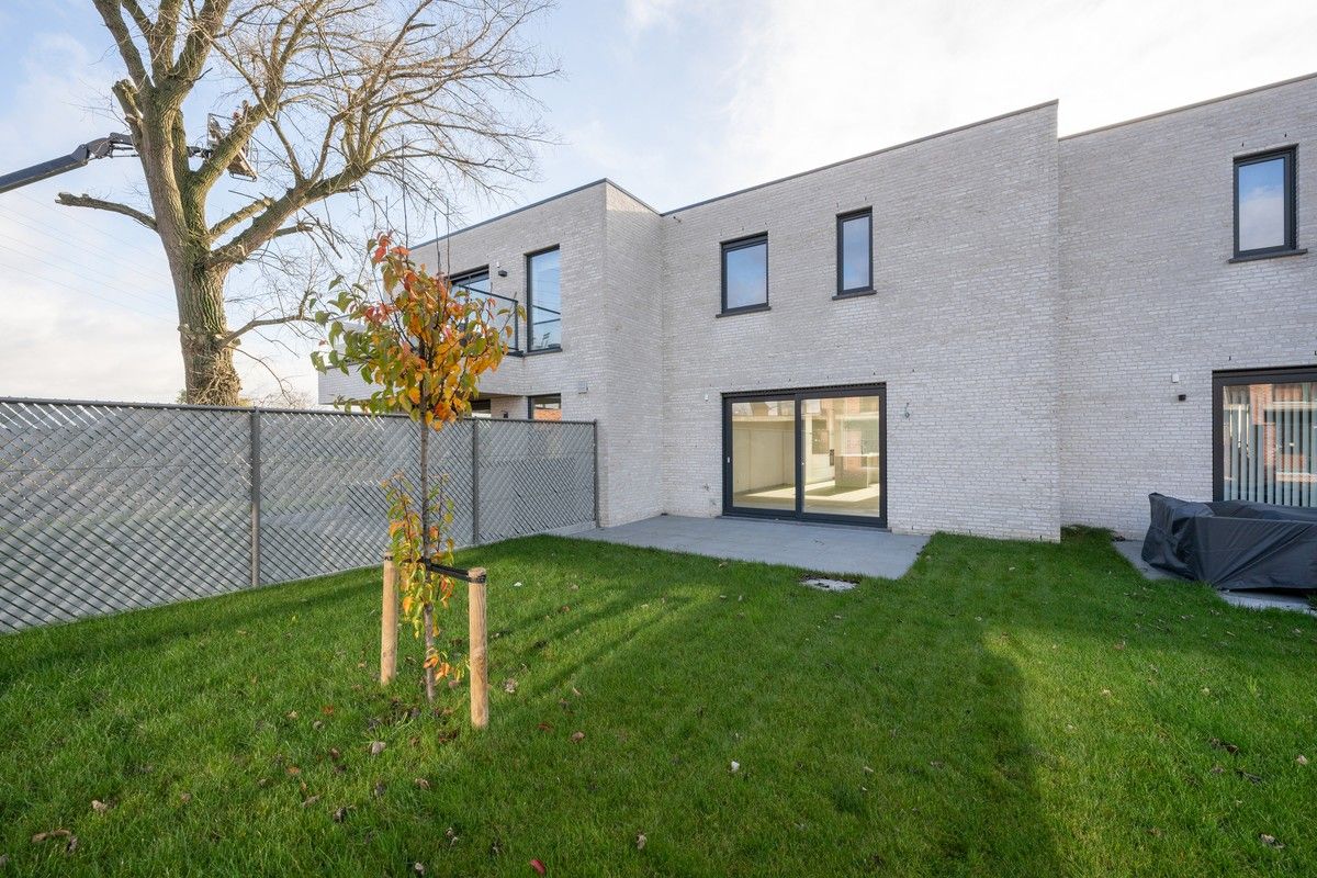 Moderne nieuwbouwwoning gelegen in Rumbeke foto 2