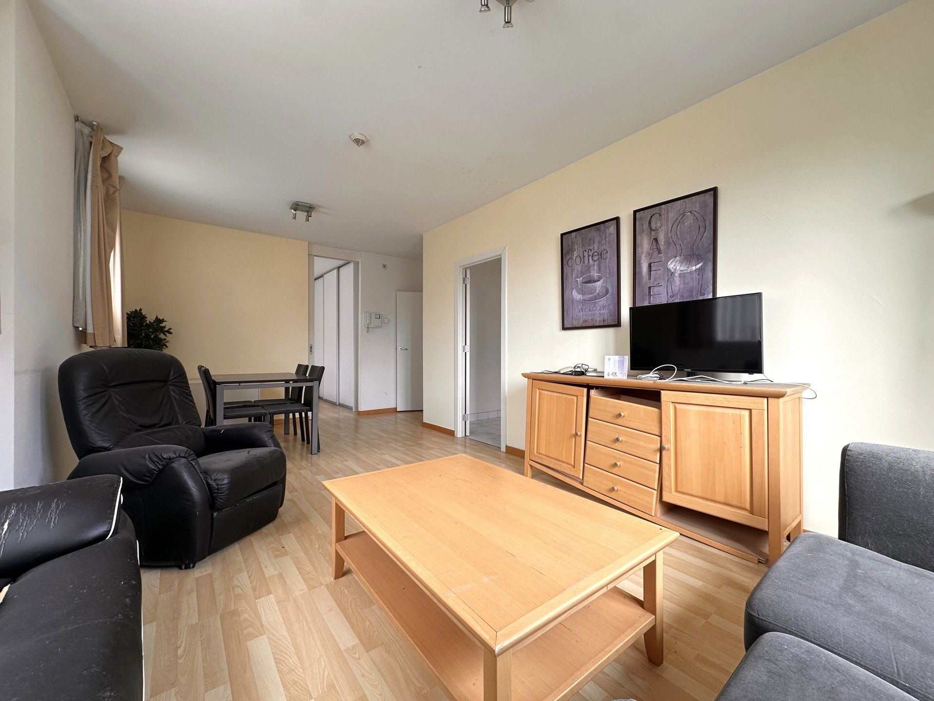 SCHAERBEEK – Instapklare 2-slaapkamerflat nabij Europese instellingen foto 3