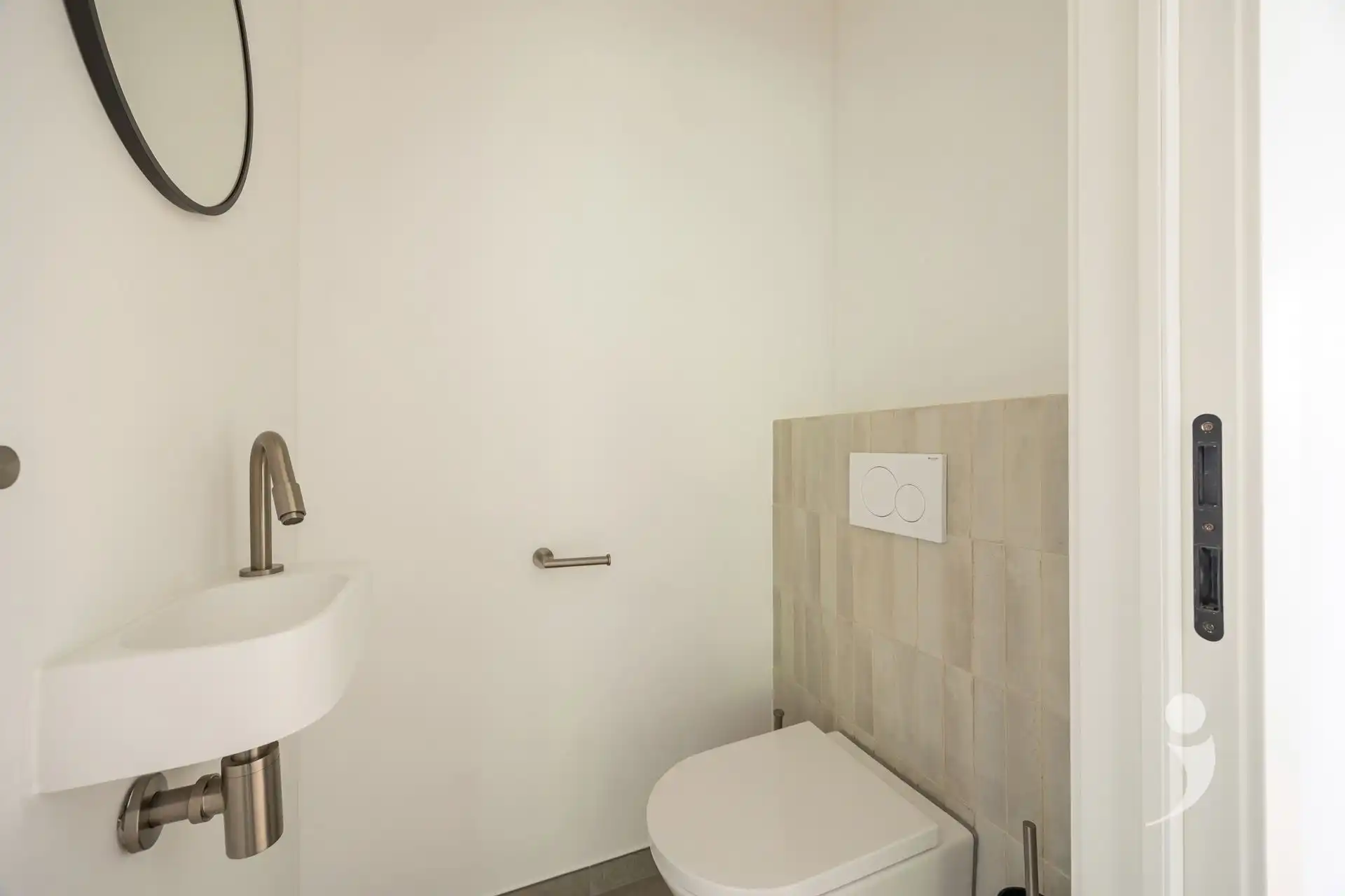 Nieuwbouwwoning in zeer rustige straat! foto 13