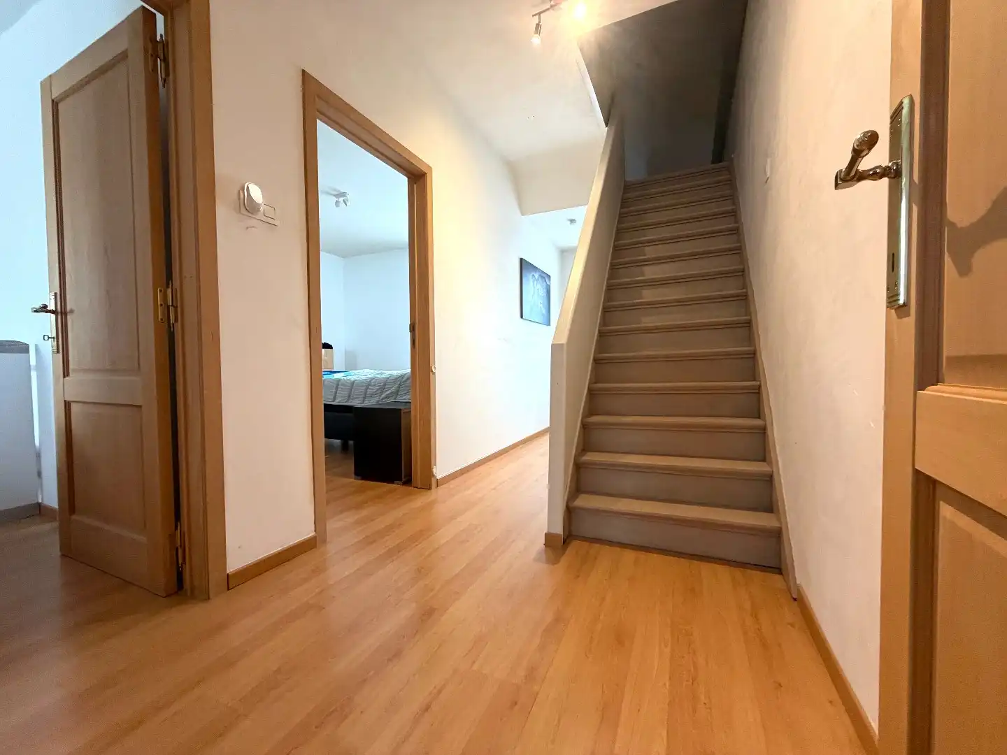  Instapklare rijwoning te koop in het centrum van Harelbeke! foto 13