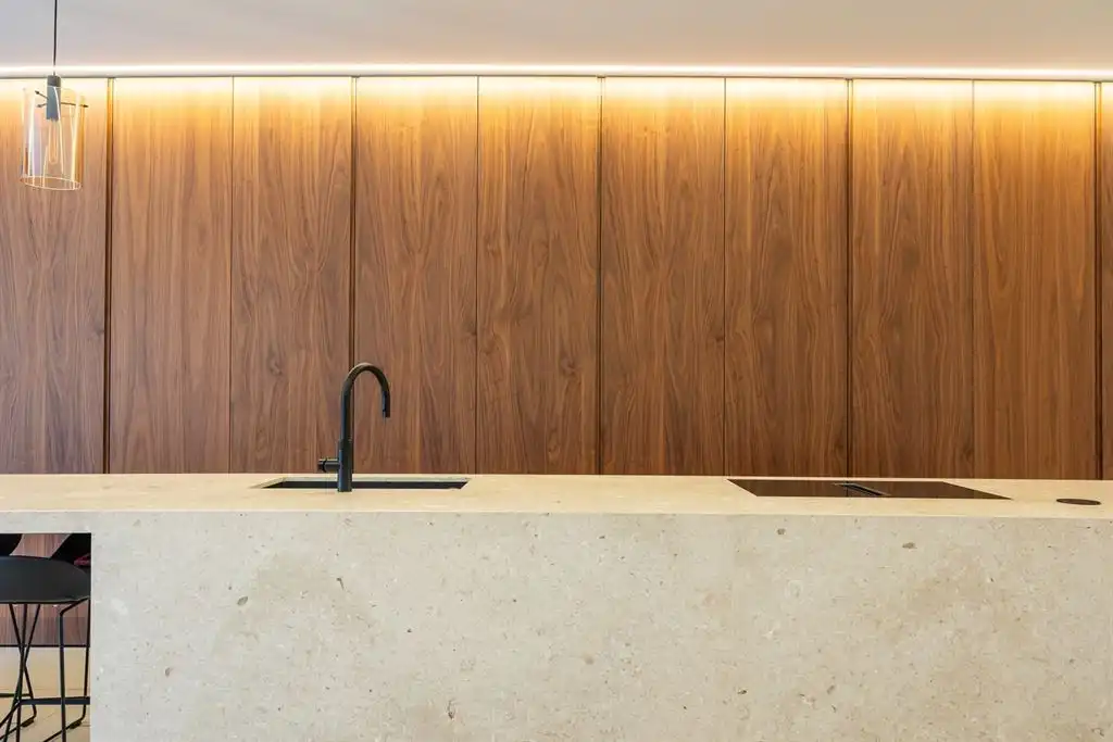 Stijlvol gerenoveerd herenhuis (EPC A) met parkeermogelijkheid foto 4