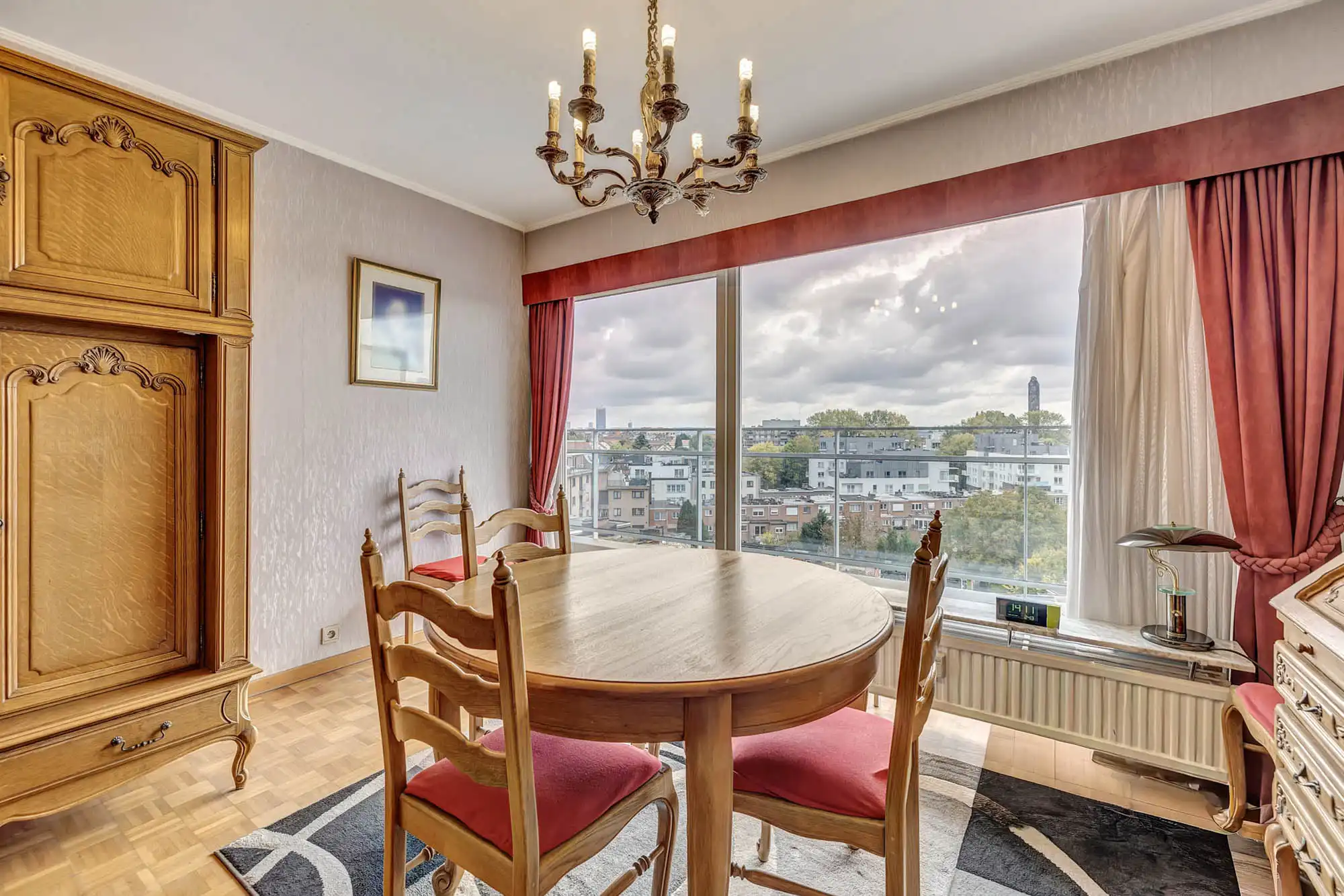 3-slaapkamer-appartement te koop in Molenbeek! foto 3