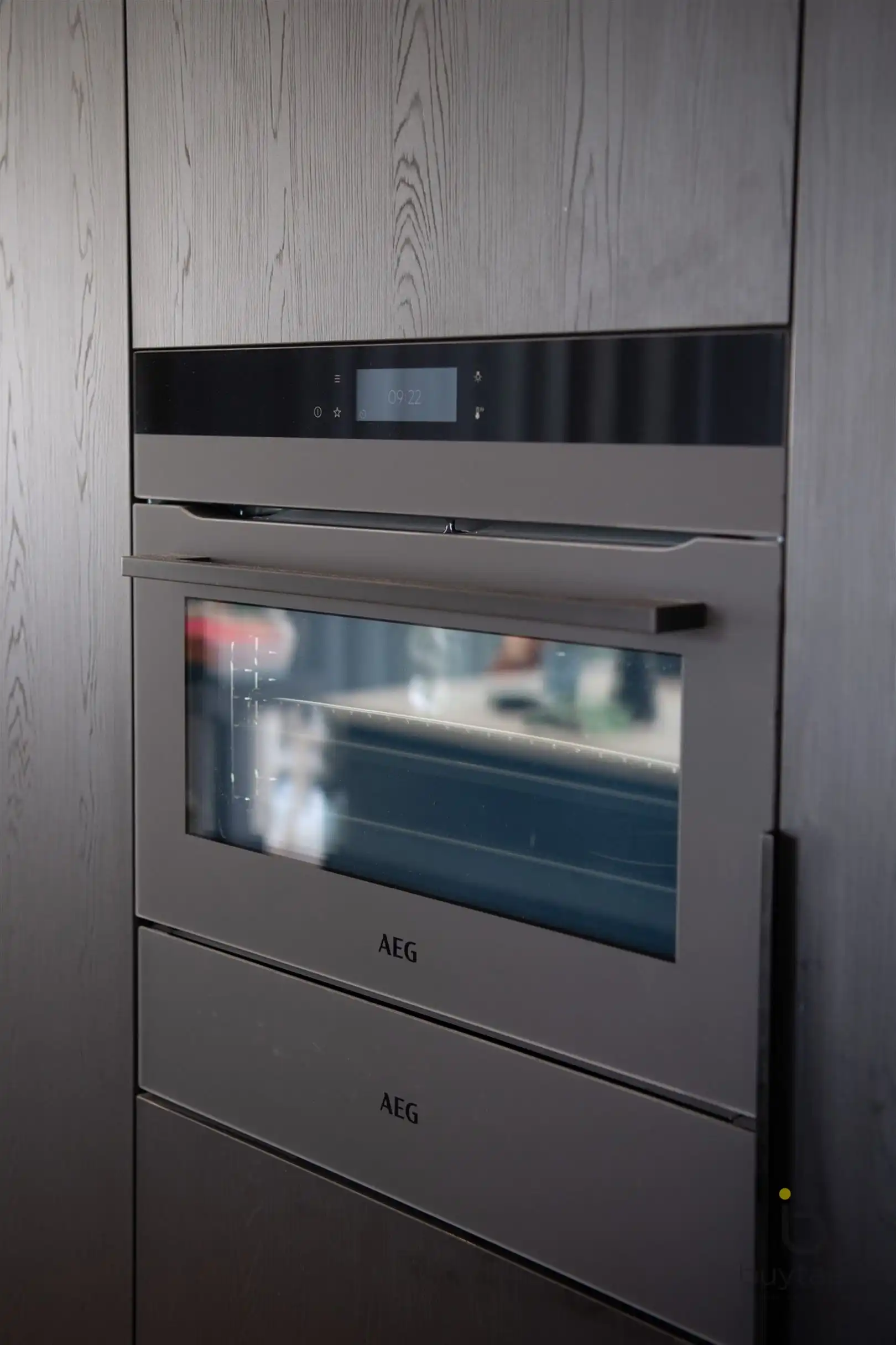 Knappe GELIJKVLOERSE villa + bijgebouw te Halle! foto 12