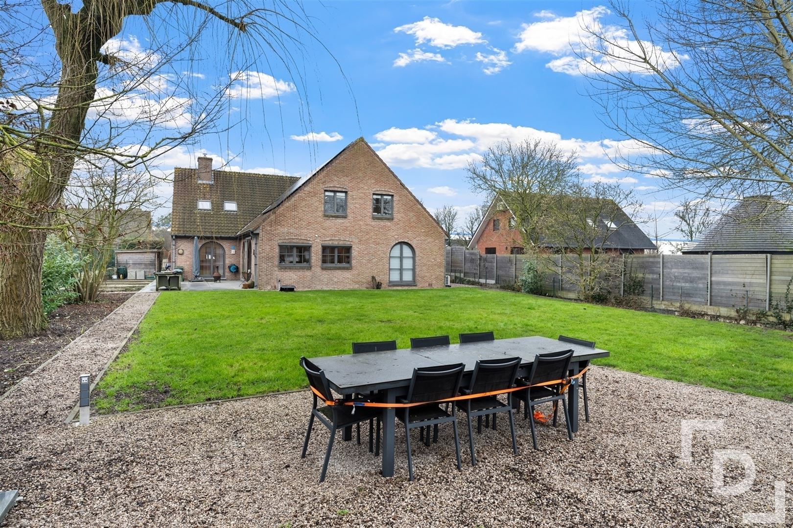 Ruime en energiezuinige villa te koop in Poperinge foto 14