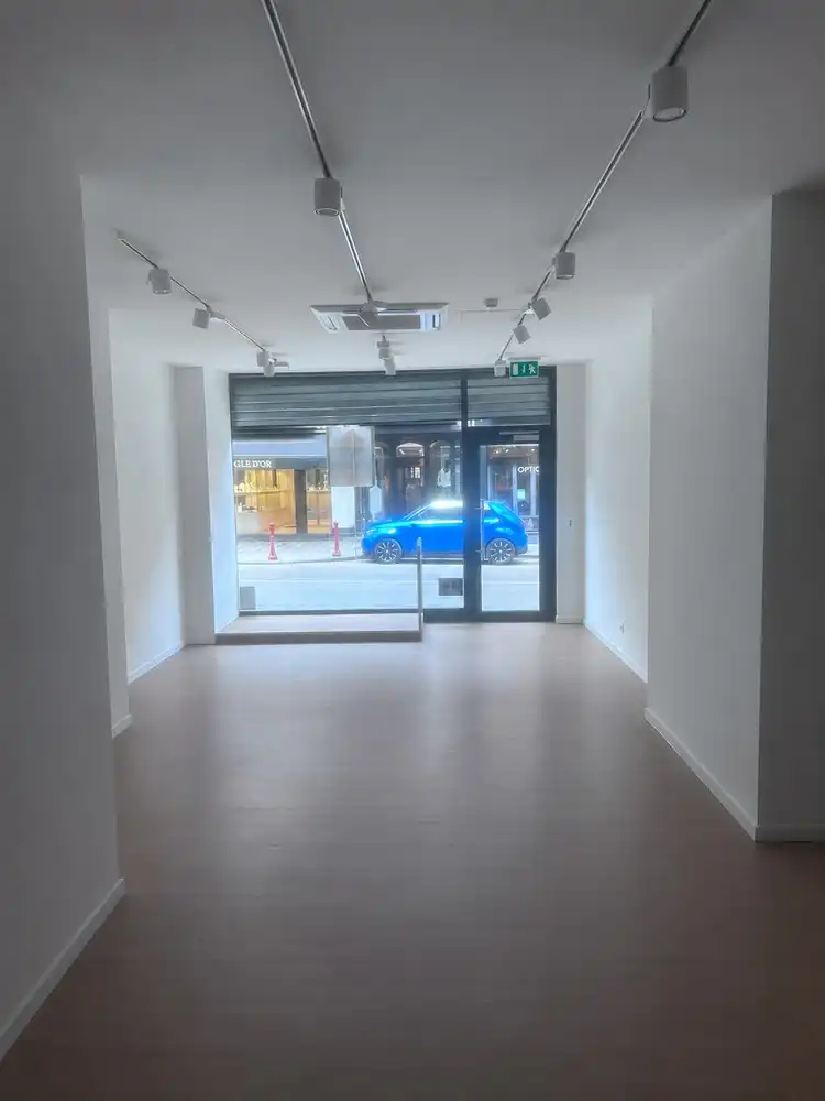 Handelspand te huur in Rue du Pont du Christ – toplocatie foto 2
