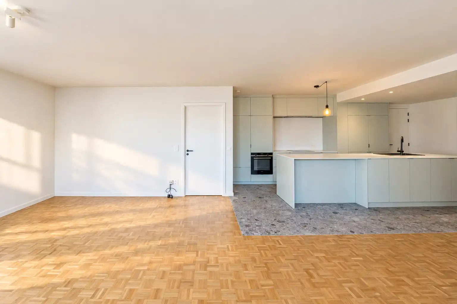 Gerenoveerd 2-slaapkamerappartement met uitzicht op Sint-Baafskathedraal foto 7