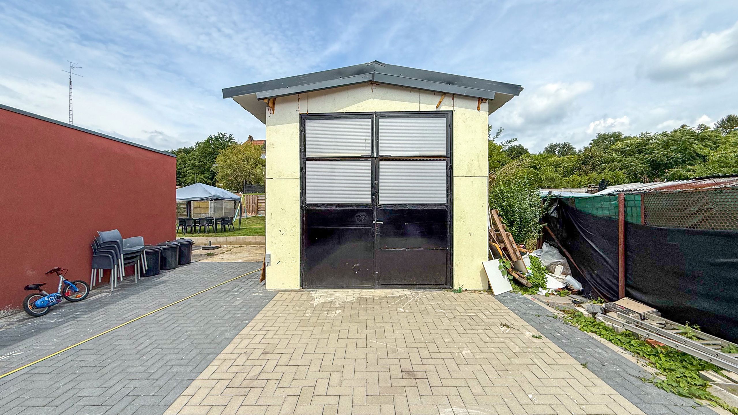 Woning met handelsruimte en 203 m² woonopp. te Houthalen! foto 36
