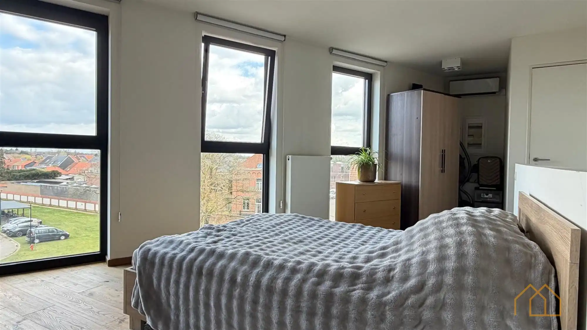 Modern appartement met mooi uitzicht foto 9