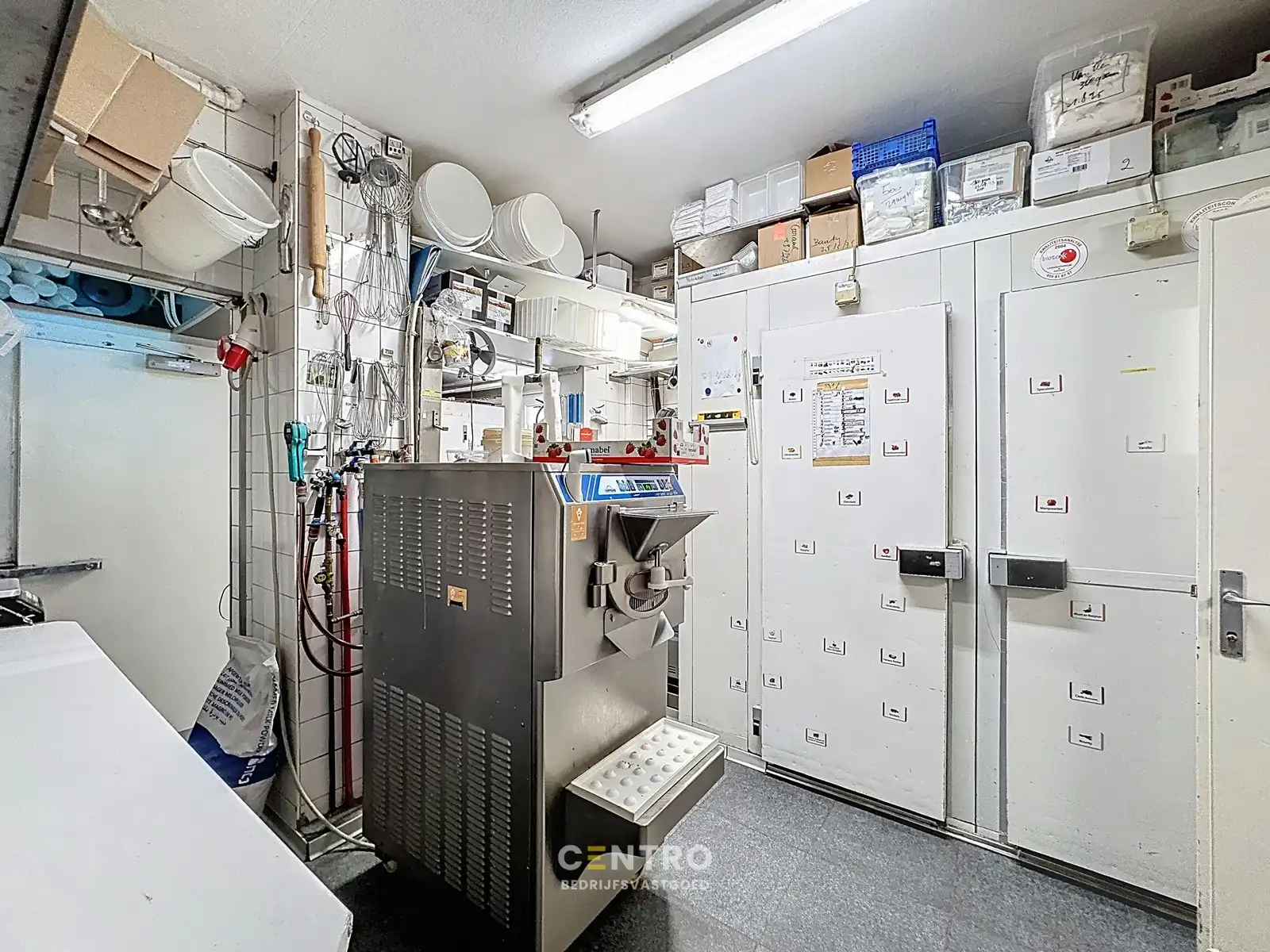 Verkoop handelspand IJssalon - Tearoom 't Zwart Schaap te Sint-Idesbald! foto 19