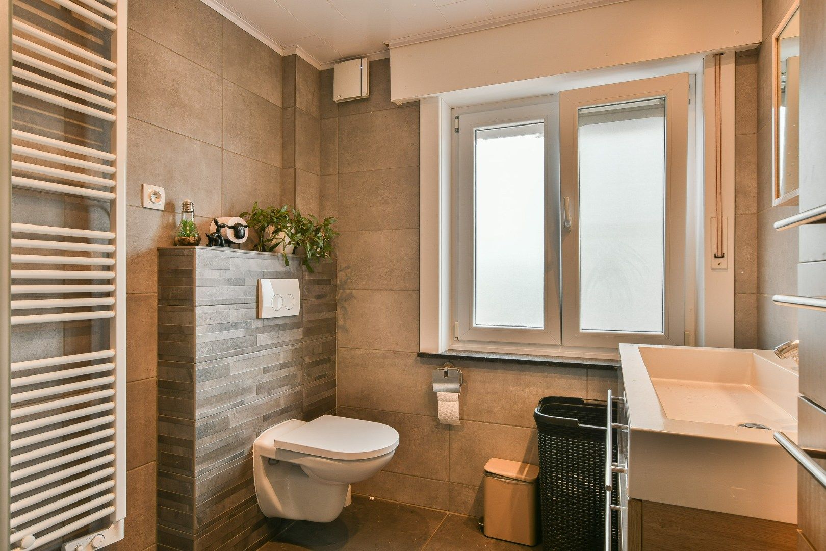 Te renoveren woning in het centrum van Veldegem foto 13