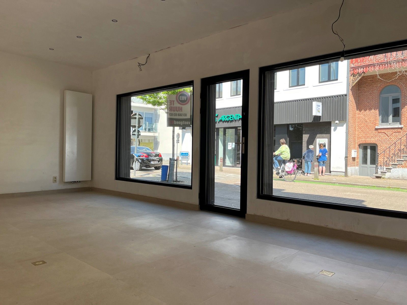 Commercieel gelijkvloers in het centrum van Kapellen! foto 4