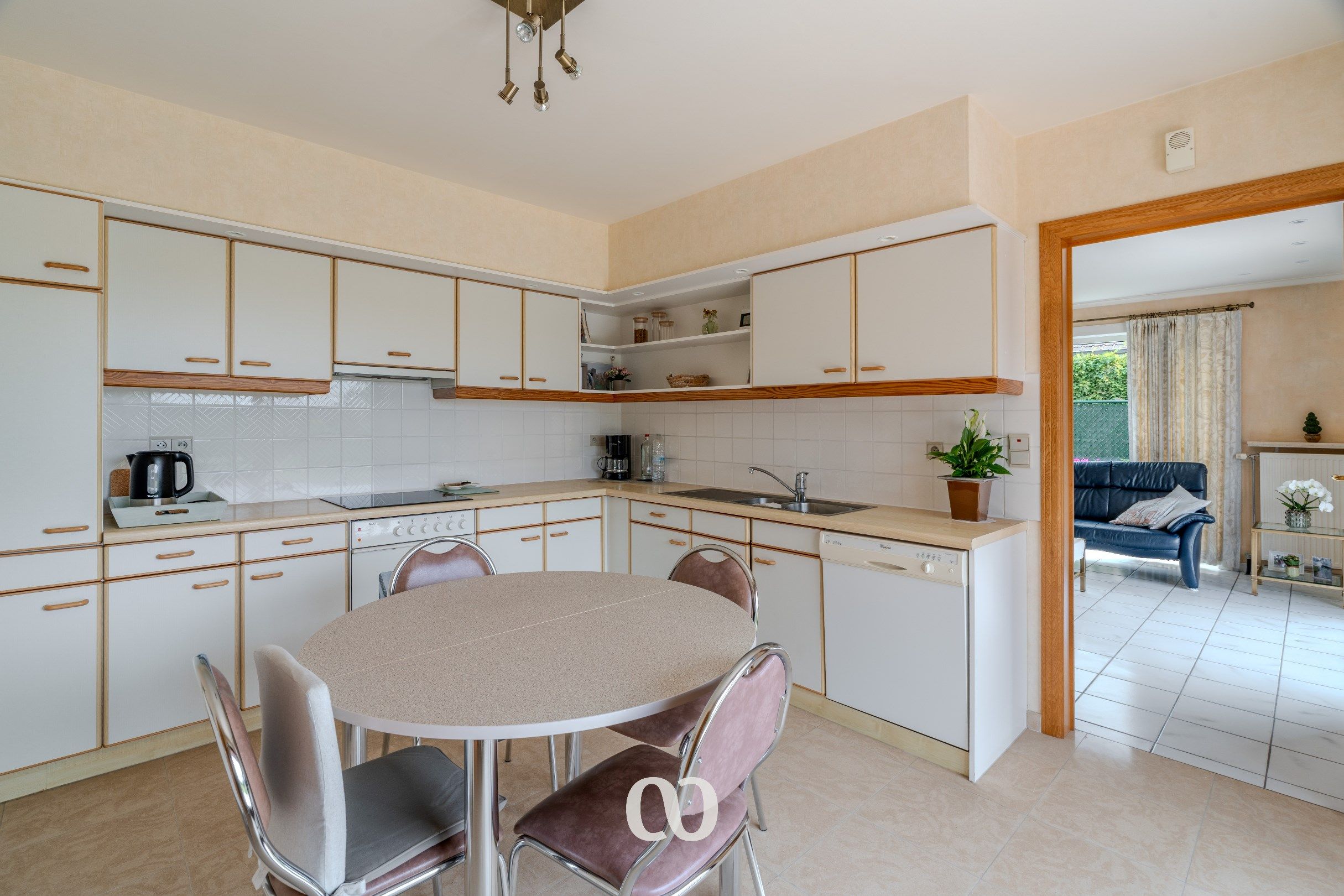Instapklare woning met prachtige tuin en 4 slaapkamers foto 8