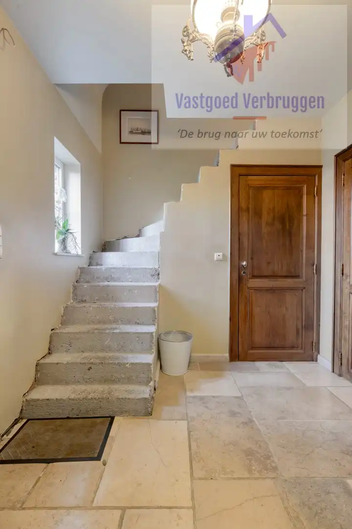 Open bebouwing met 4 slaapkamers en ruime tuin foto 2