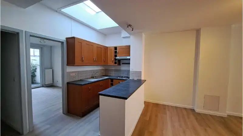 Ruim 1-slaapkamerappartement met Terras te huur in Brugge foto 4