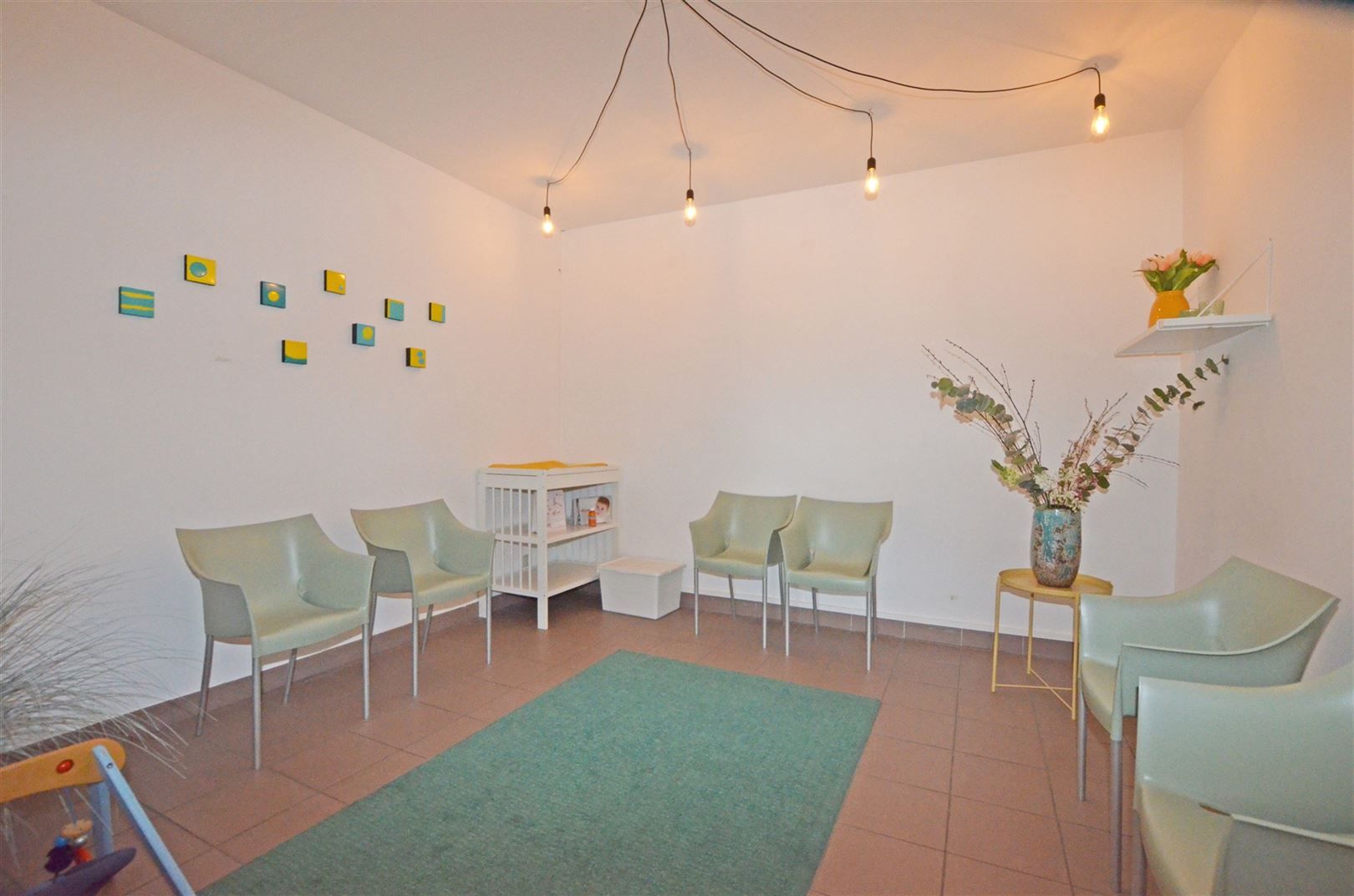Aangenaam 3-slaapkamer appartement, ideaal voor vrij beroep  foto 4