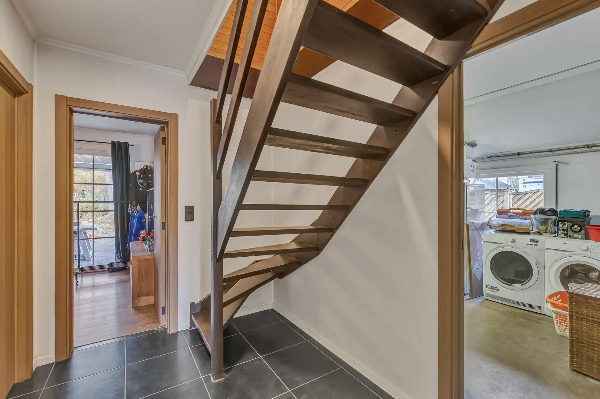 Gezellige woning met ruime tuin foto 15