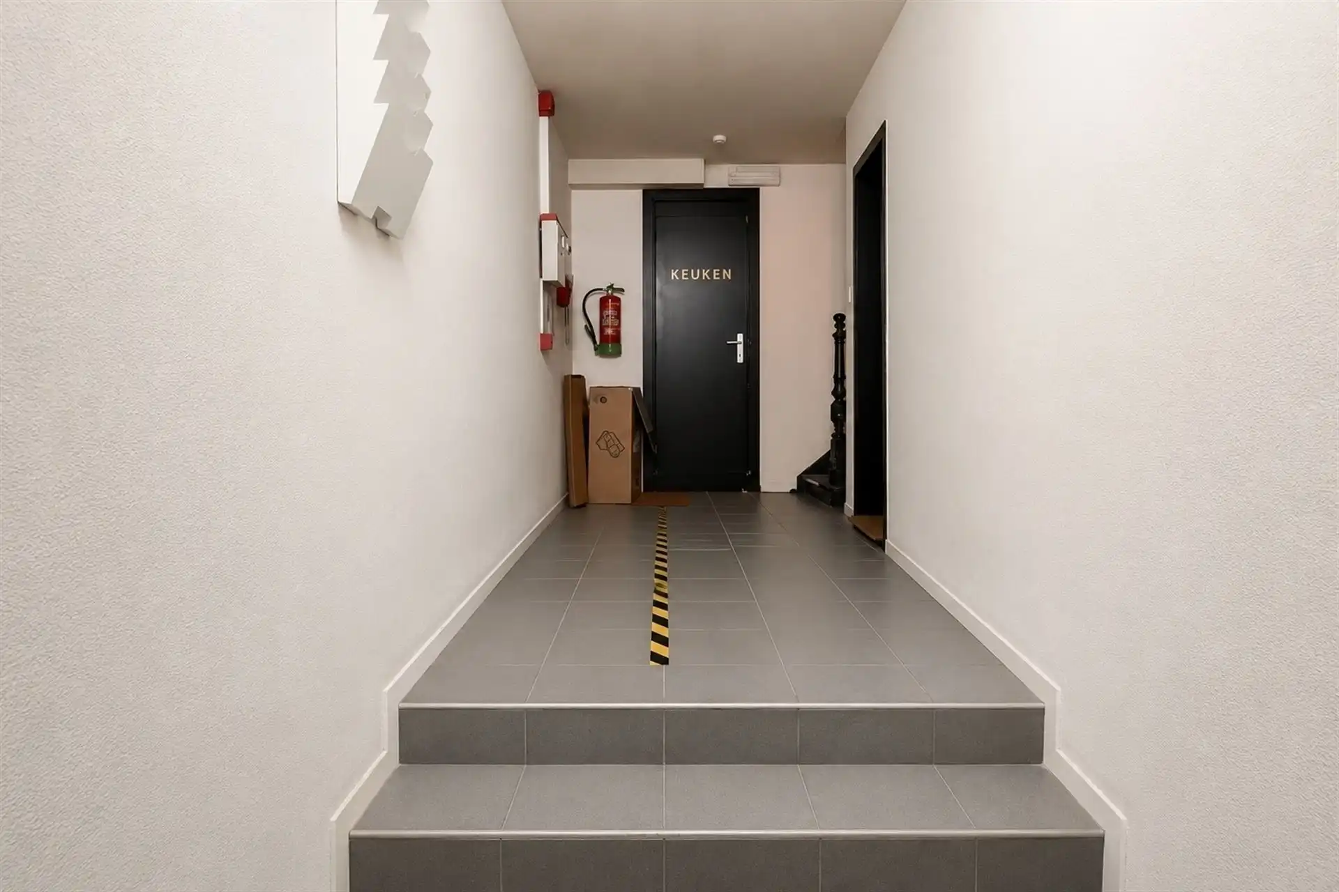 Studentenhuis met 3 koten met eigen badkamer en keuken. foto 4