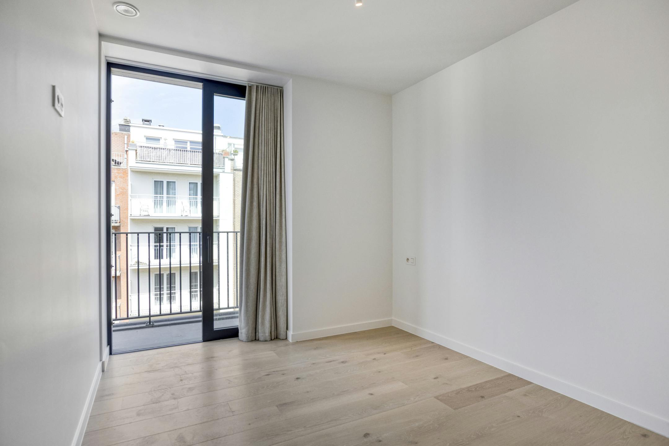 Ruim nieuwbouw appartement (147m²) met 3 slaapkamers foto 16