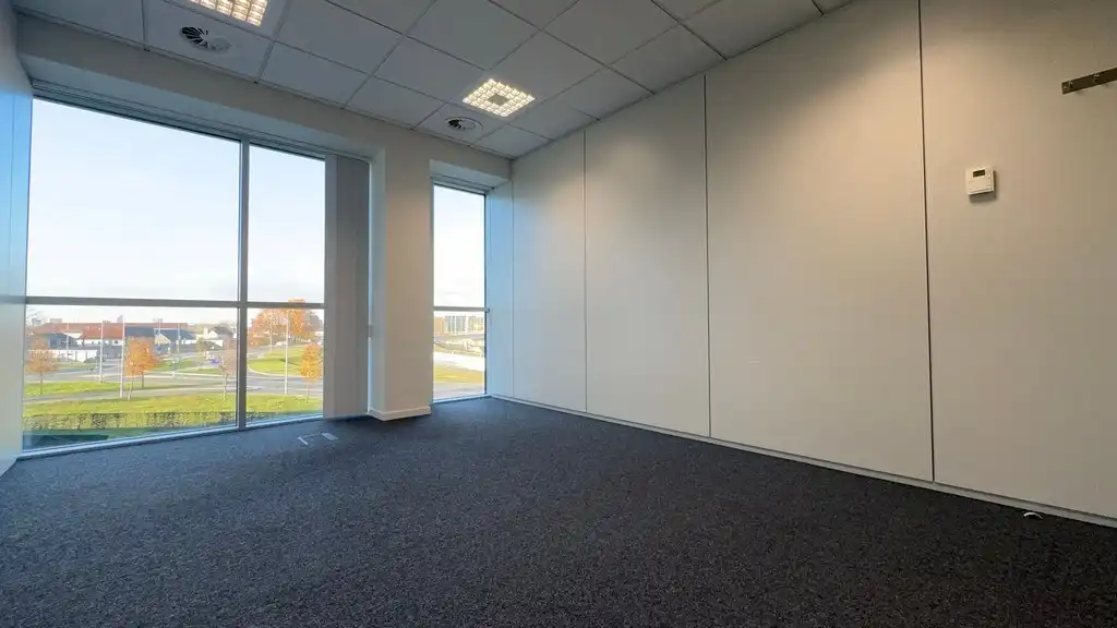 Standalone kantoorgebouw te huur langs R4 in Merelbeke-Melle foto 13