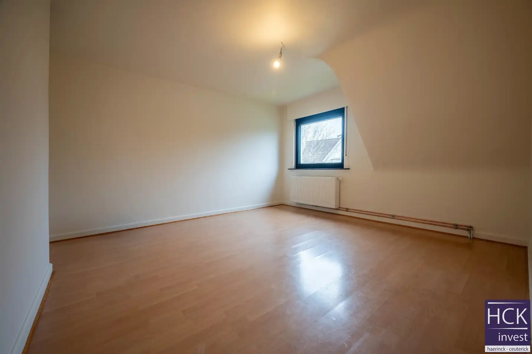 WAREGEM - Totaal gerenoveerde woning met 3 SLPK in residentiële omgeving foto 12