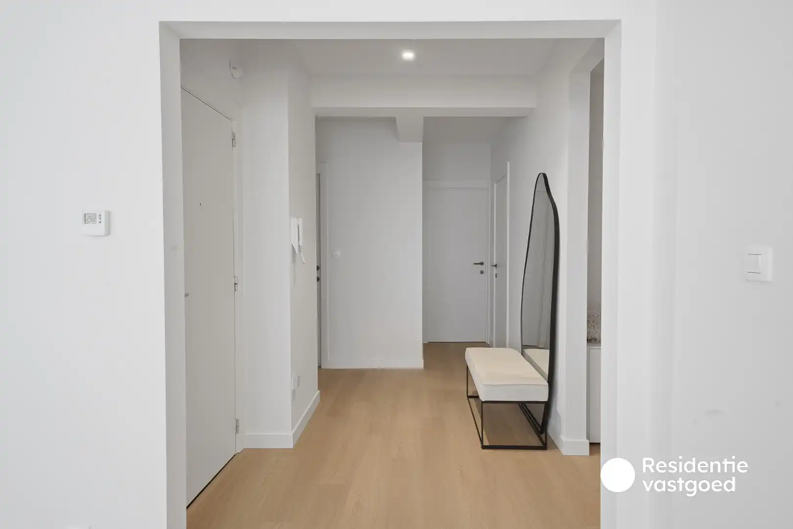 Ruim en volledig gerenoveerd appartement op topligging in Oostende foto 12