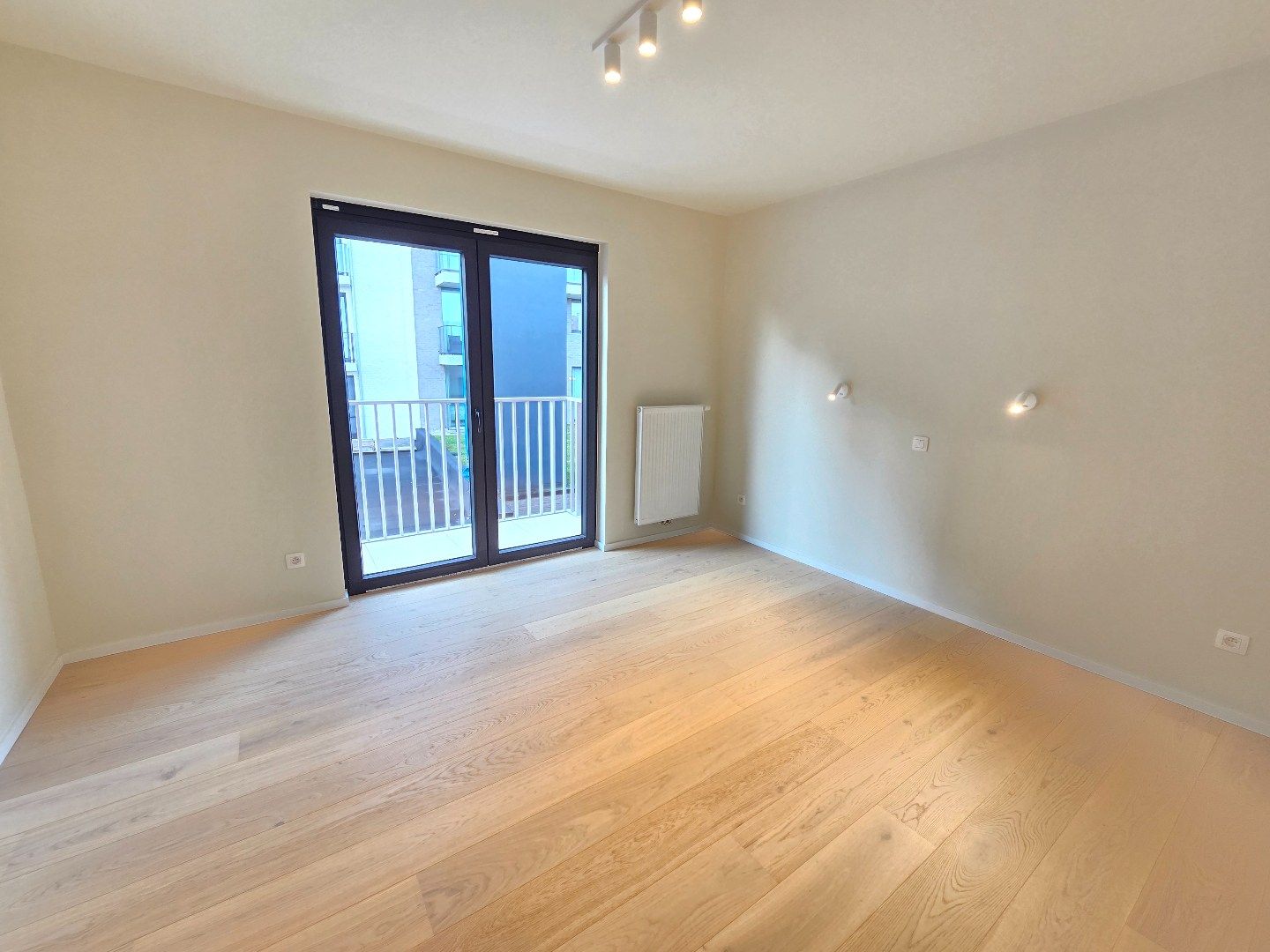 Gerenoveerd appartement met 2 slpk's foto 8