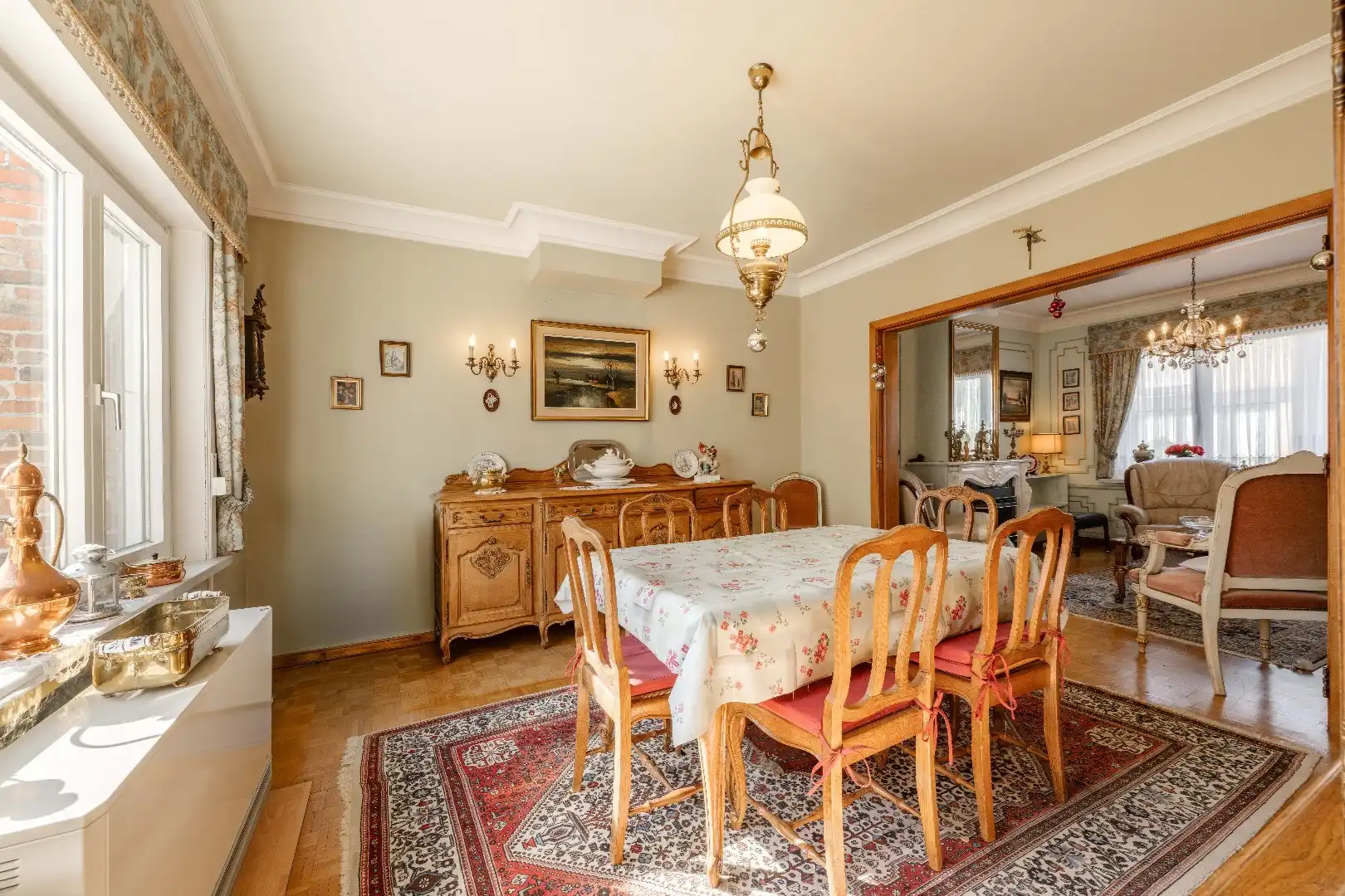 RUSTIG GELEGEN WONING MET DUBBELE GARAGE EN UITWEG!! foto 6