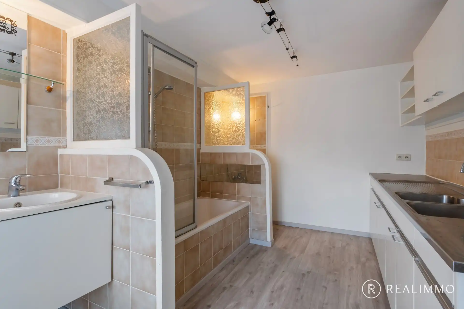 Uniek handelspand met ruim appartement – Gentseweg 556, Waregem (Sint-Eloois-Vijve) foto 16