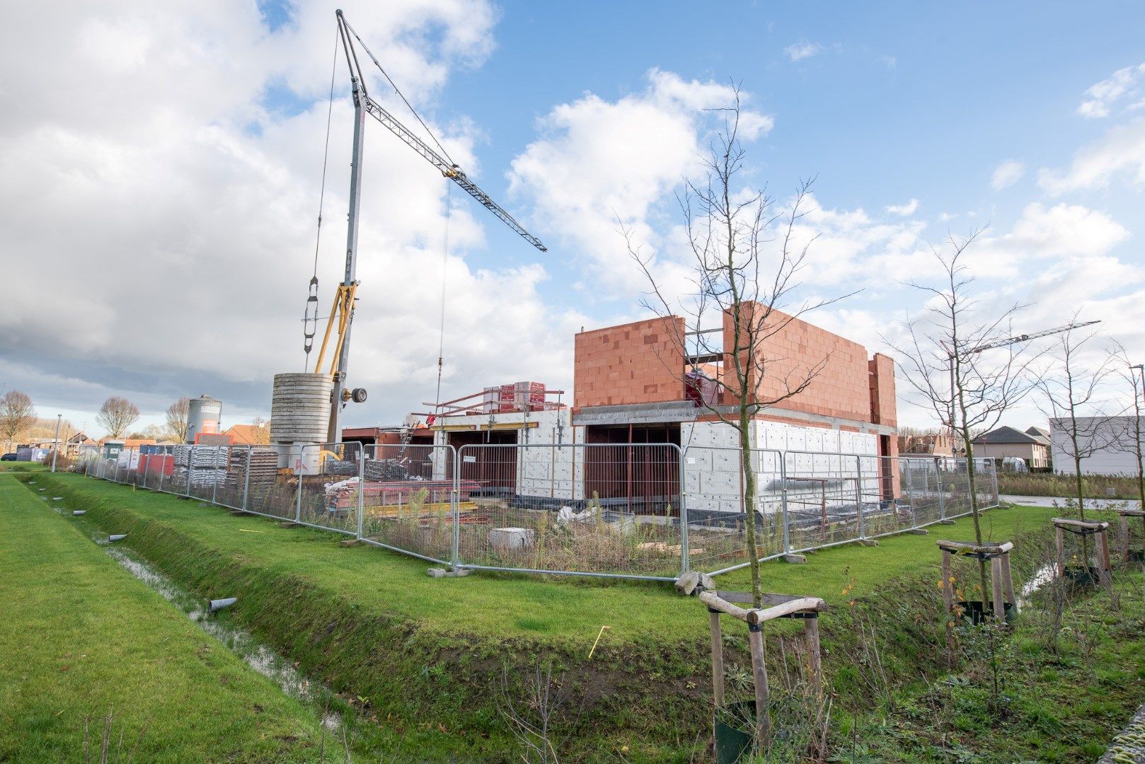 Moderne en knap ontworpen halfopen nieuwbouwwoning te Deerlijk foto 7