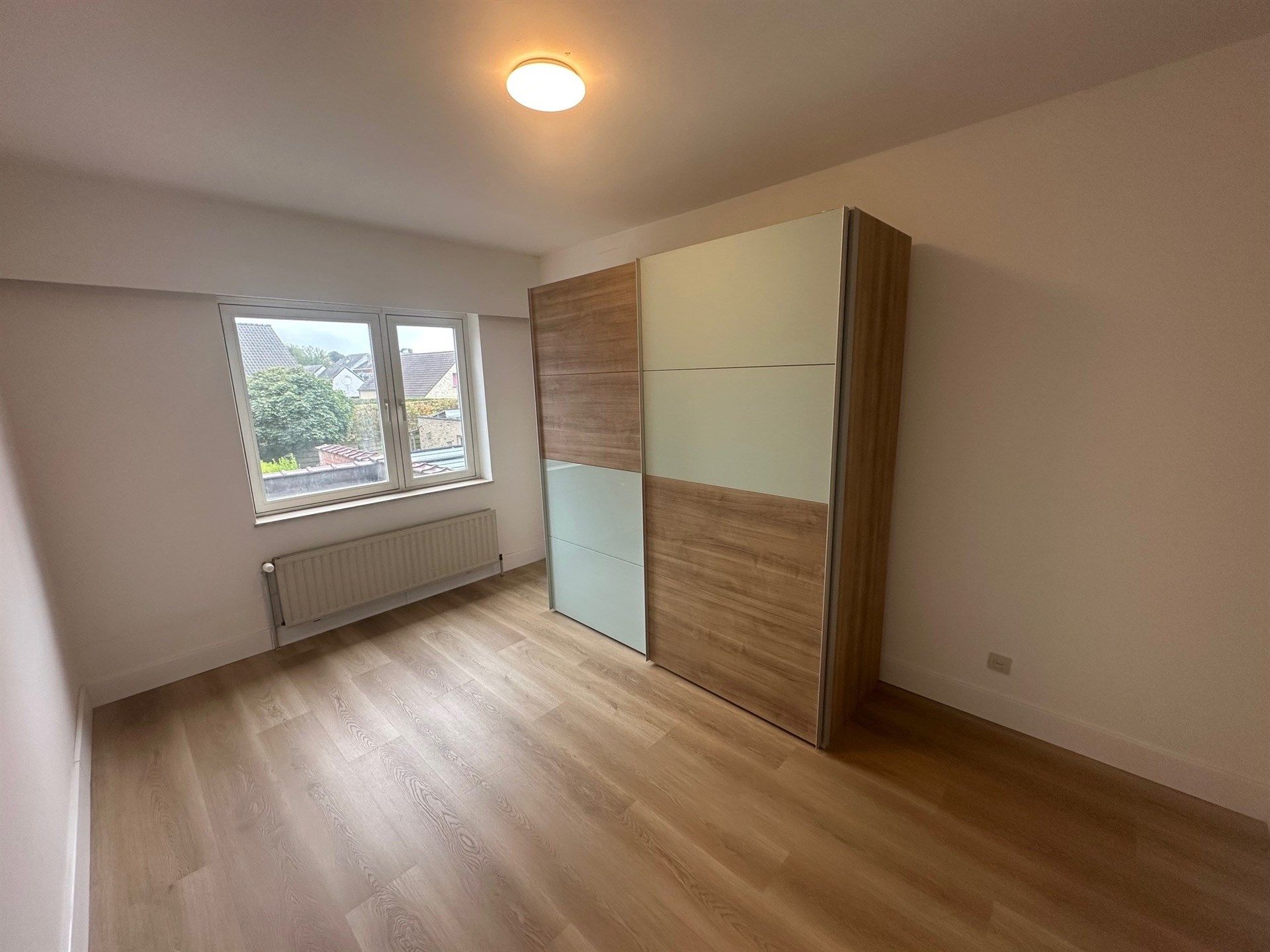 Ruime woning met 3 slaapkamers, garage en tuin foto 10