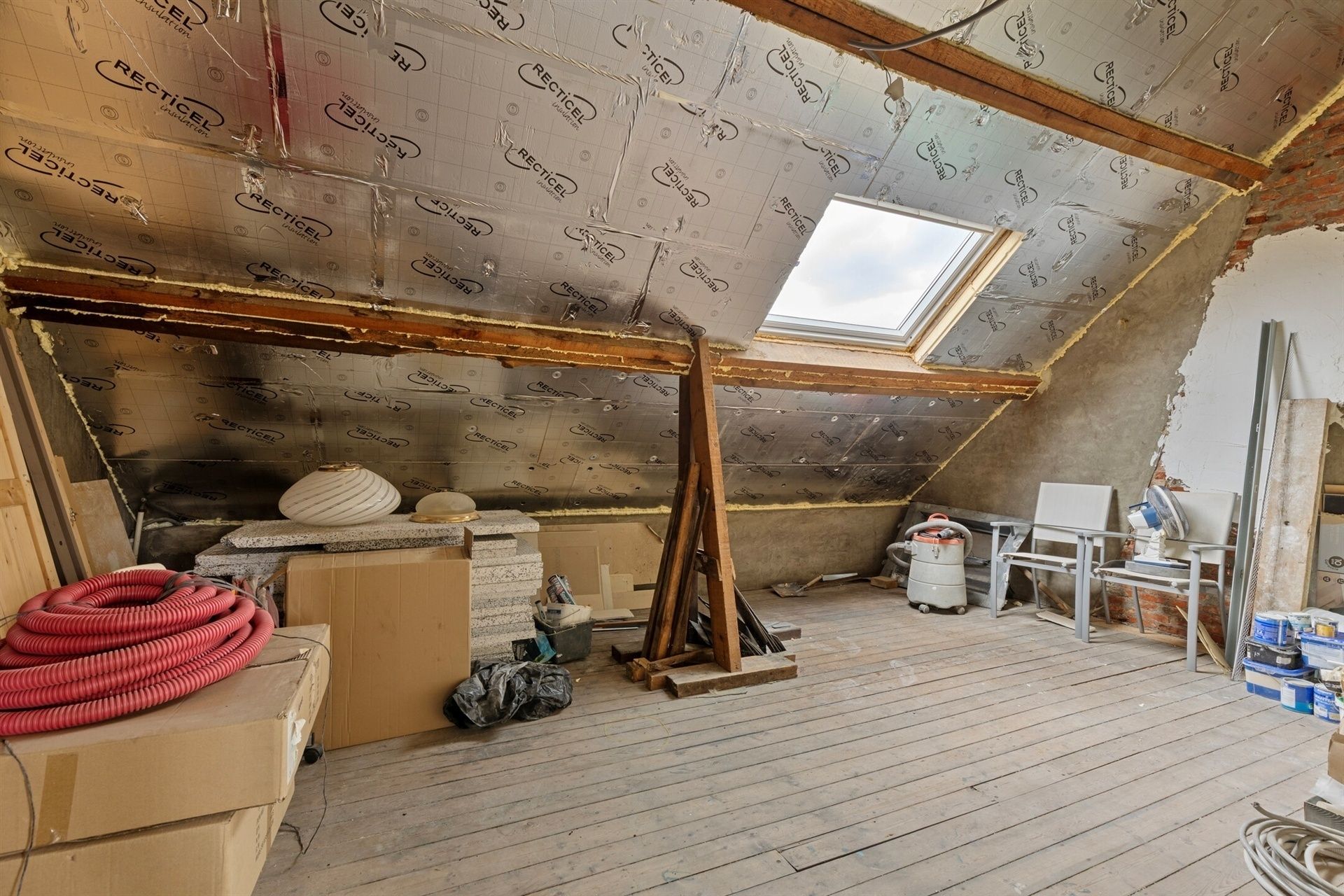 Ruime woning met potentieel in hartje Merchtem
 foto 12