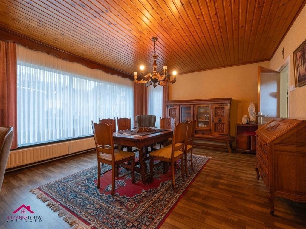 Vrijstaande splitlevel woning, te renoveren naar eigen smaak foto 14