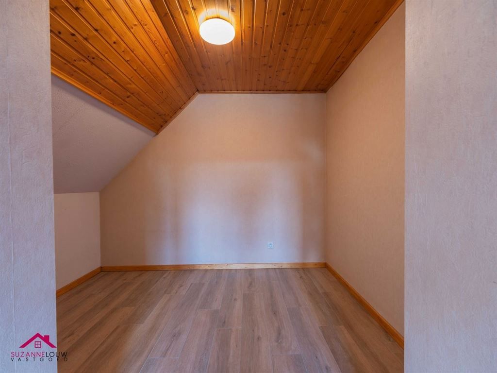 Ruim duplexappartement met 3 slaapkamers foto 27