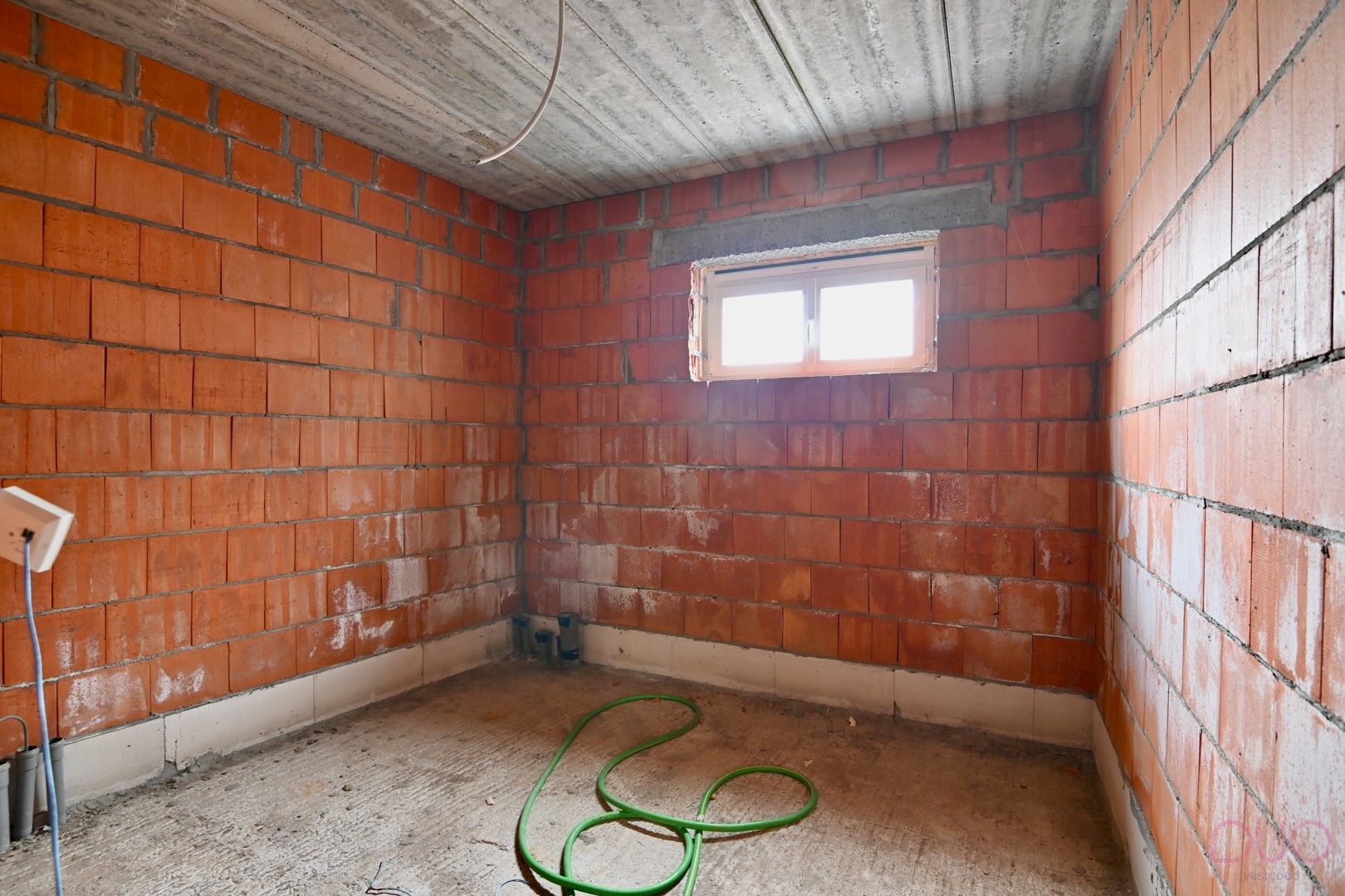 Verder te renoveren hoevewoning met ruime schuur die tal van mogelijkheden biedt. foto 14