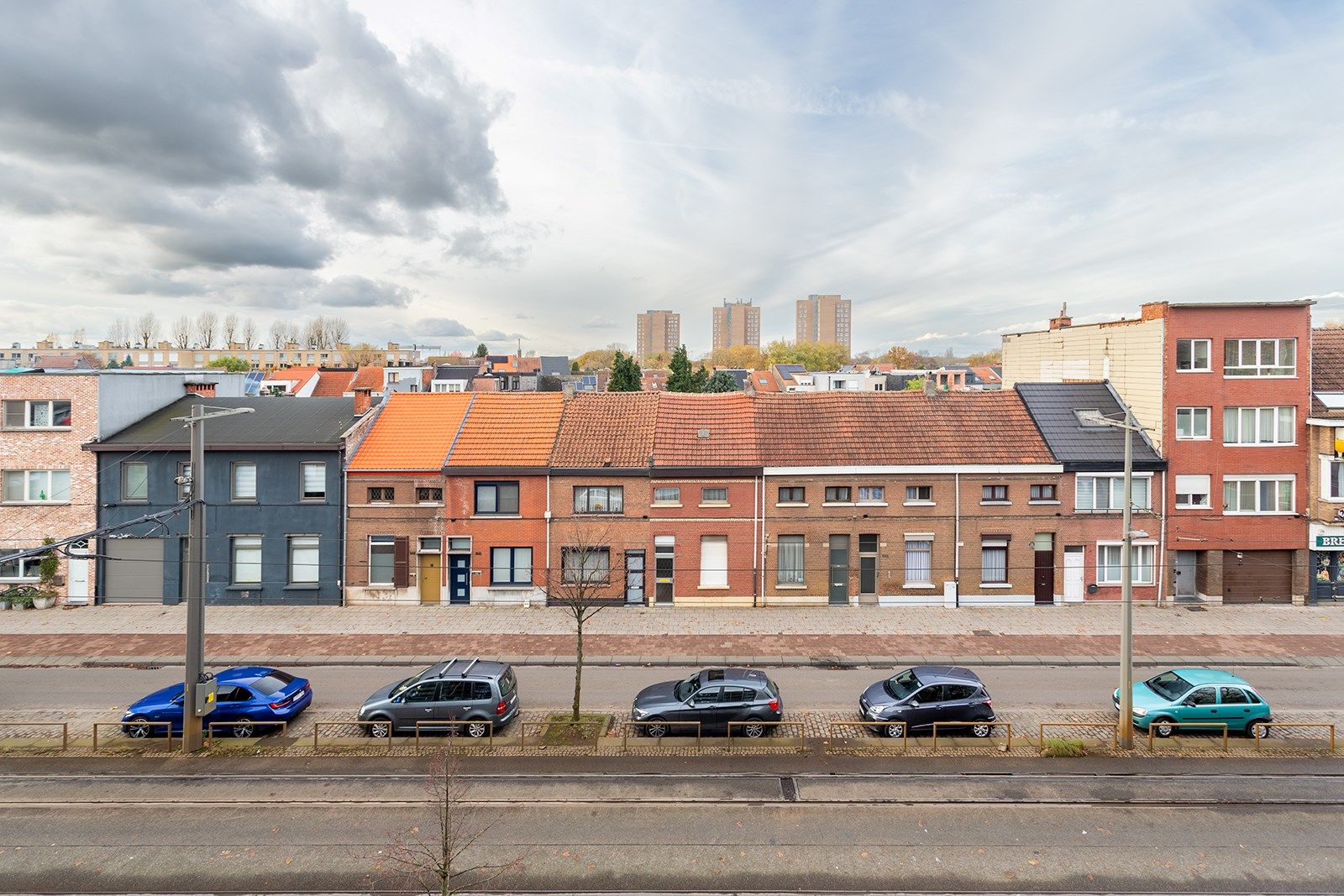 Op te frissen, ruim en lichtrijk appartement met 2/3 slaapkamers foto 5