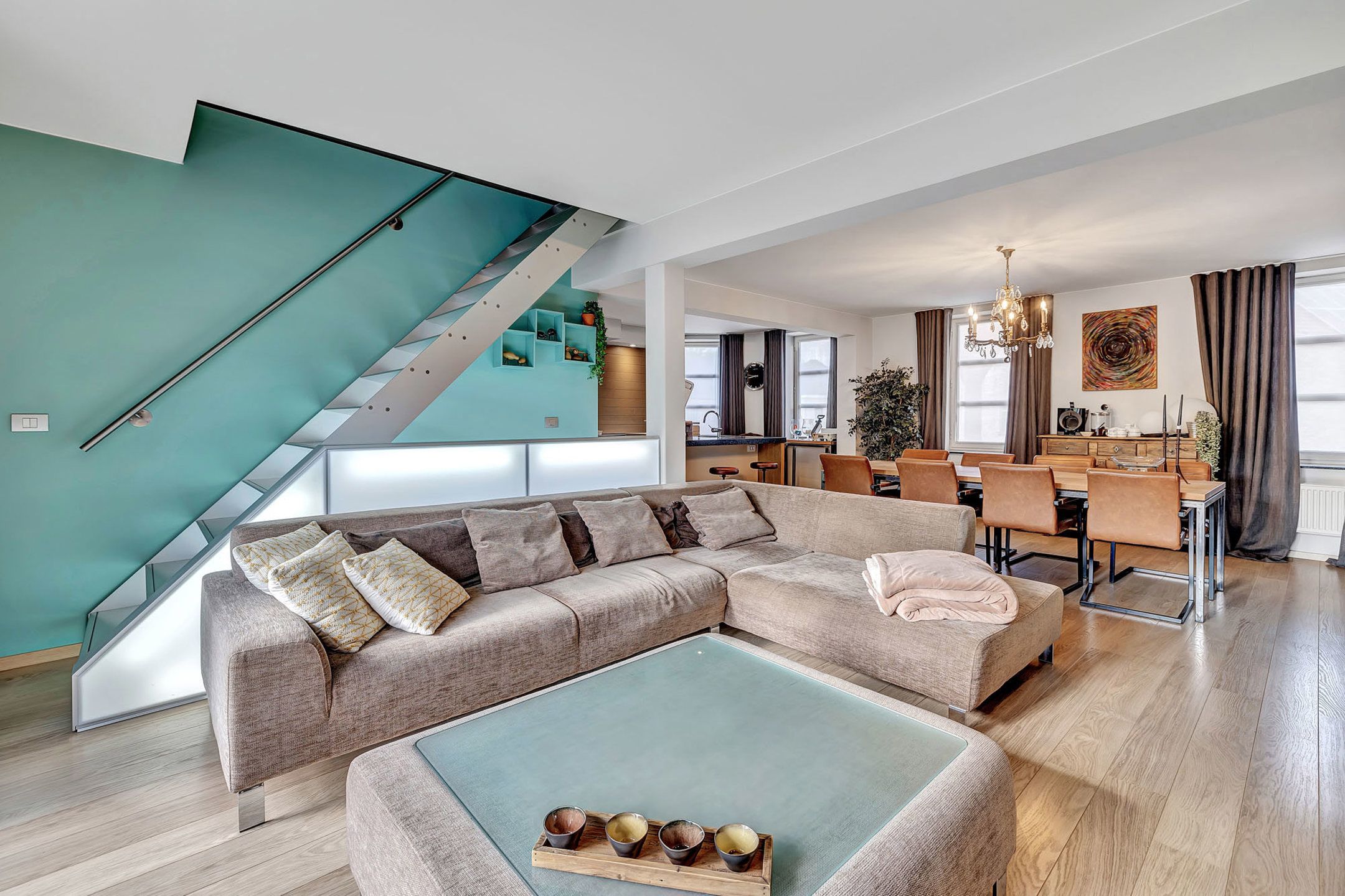 Unieke woning met oplsagplaats foto 5
