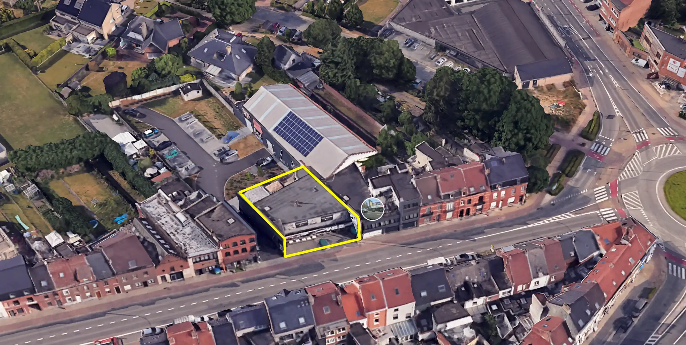 Commercieel pand / showroom op TOP-locatie te 1500 Halle. foto 2