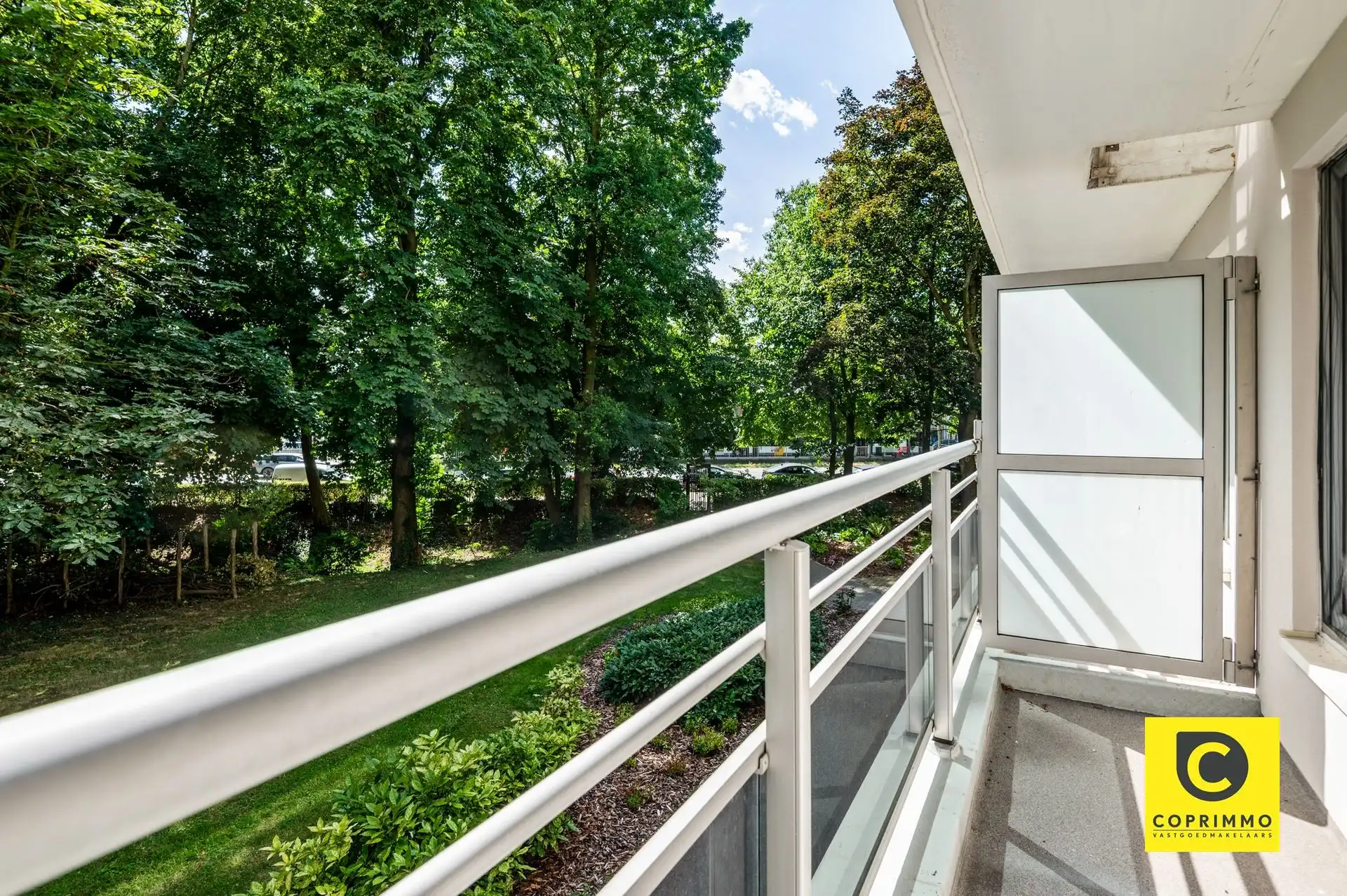 Hoek-app met 3 slaapkamers en terras! foto 6
