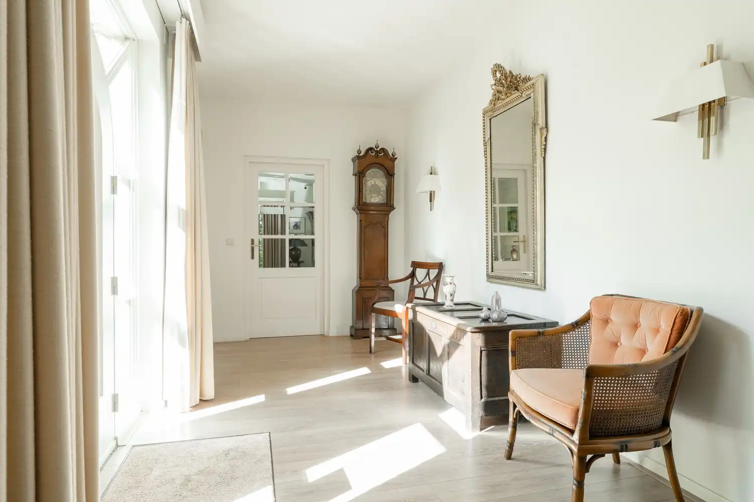 Mooie prachtige gelijkvloerse villa in de gegeerde villawijk Kollenberg te Achel! foto 3