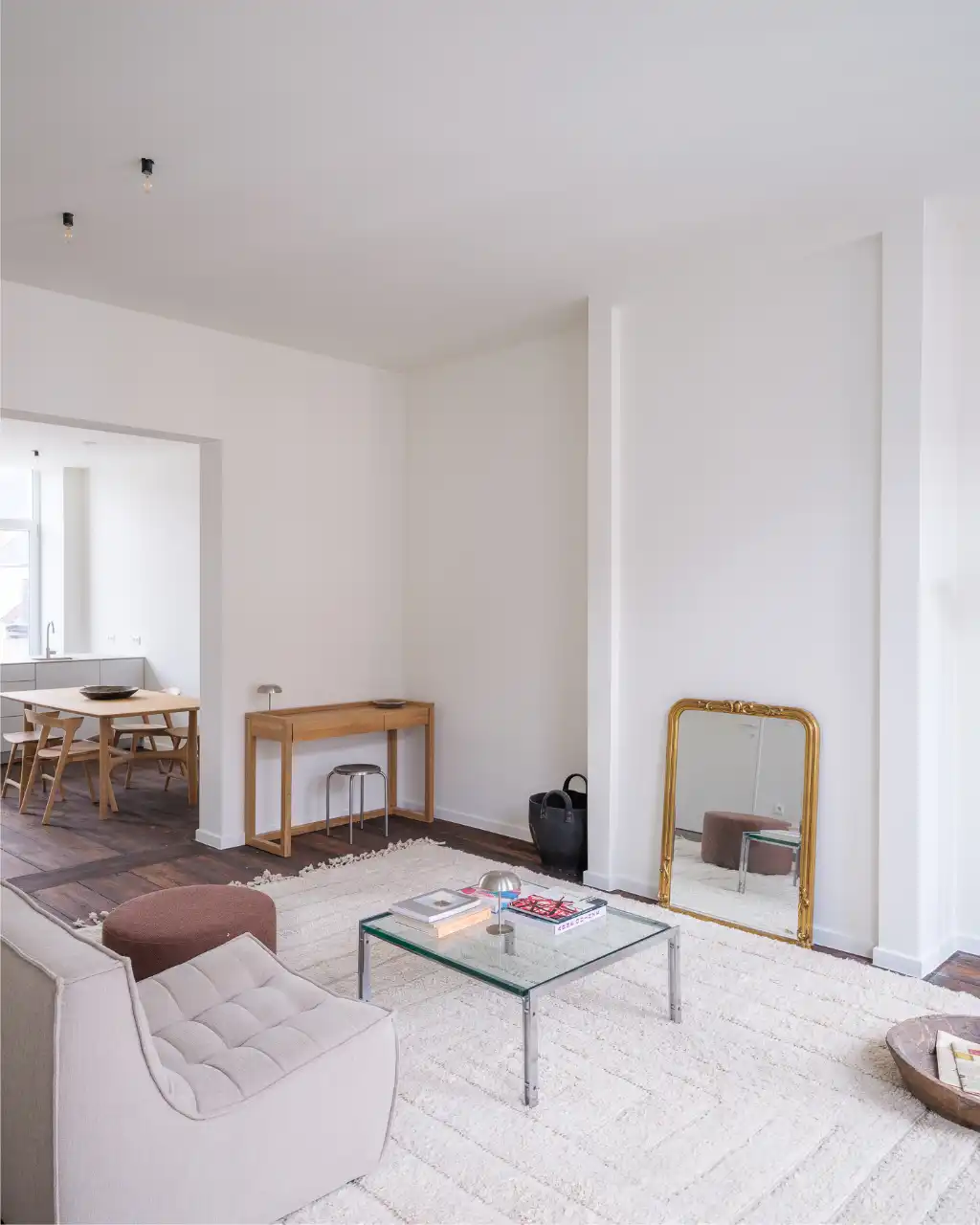Gerenoveerd tweeslaapkamerappartement met zonnig terras in een voormalige herenwoning, nabij het historisch centrum van Gent. foto 3